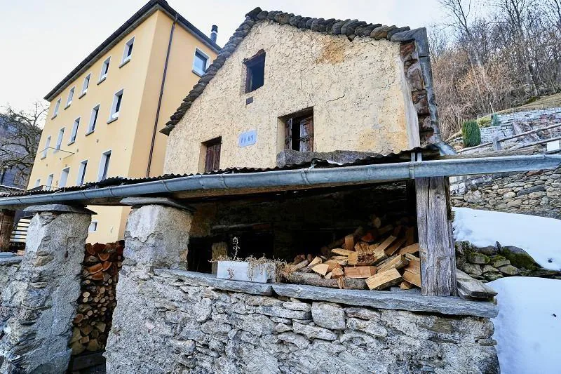 Rustico zum Ausbauen an sehr ruhiger, sonniger Aussichtslage / rust...