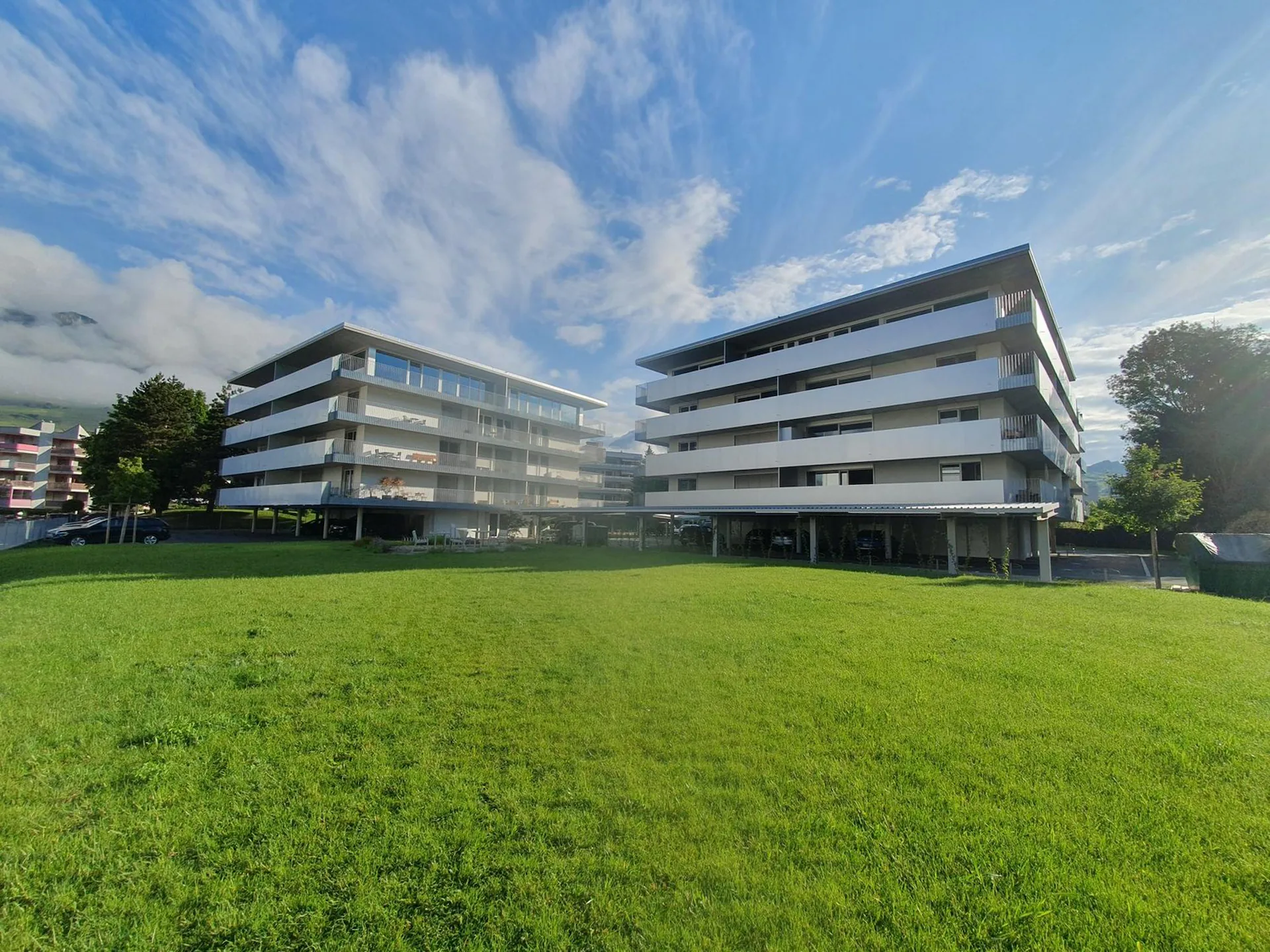 Modern 3.5-room apartment in Conthey – Mountain view & available immediately