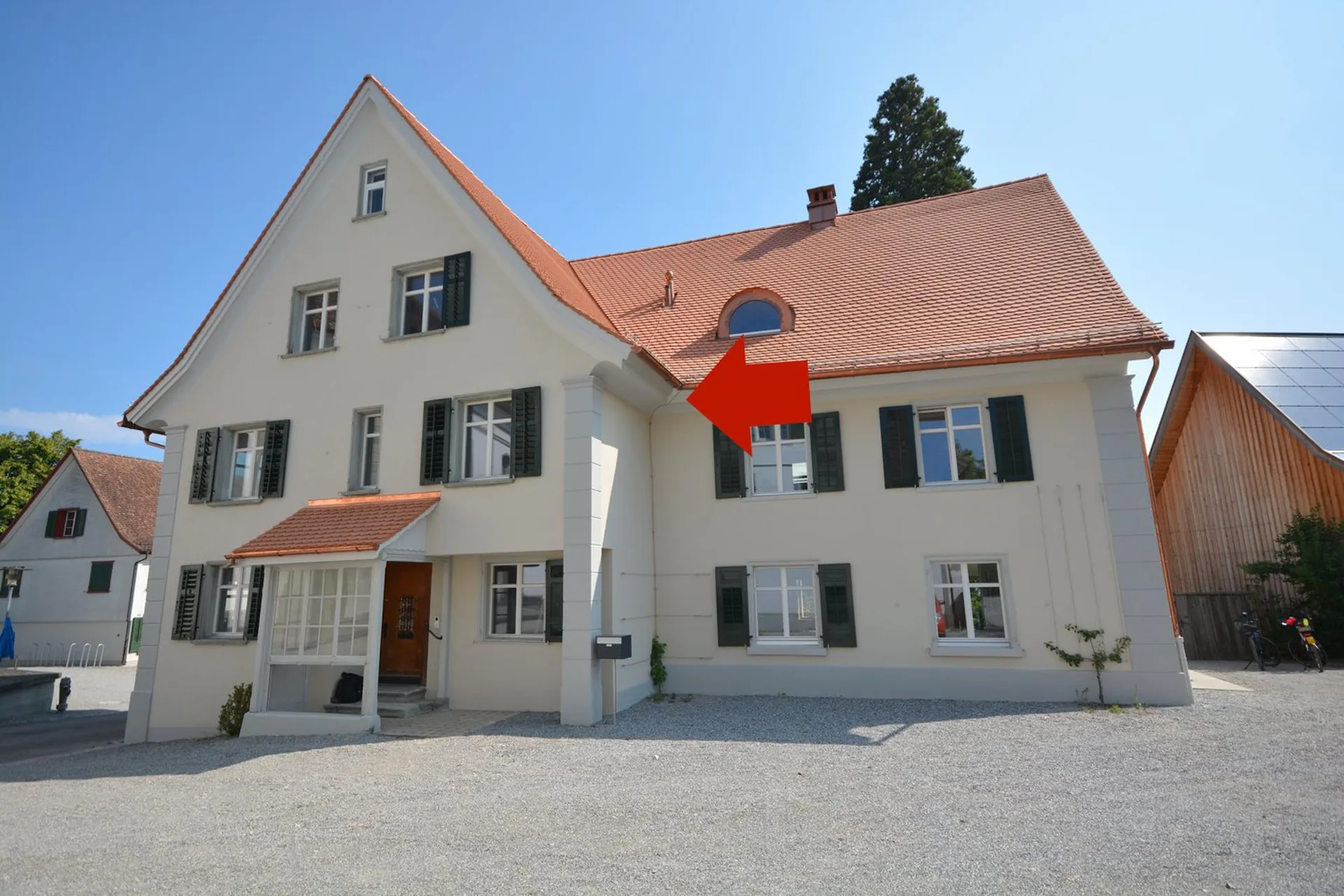 À 8595 Altnau - Charmant immeuble ancien rénové avec amour et vue imprenable