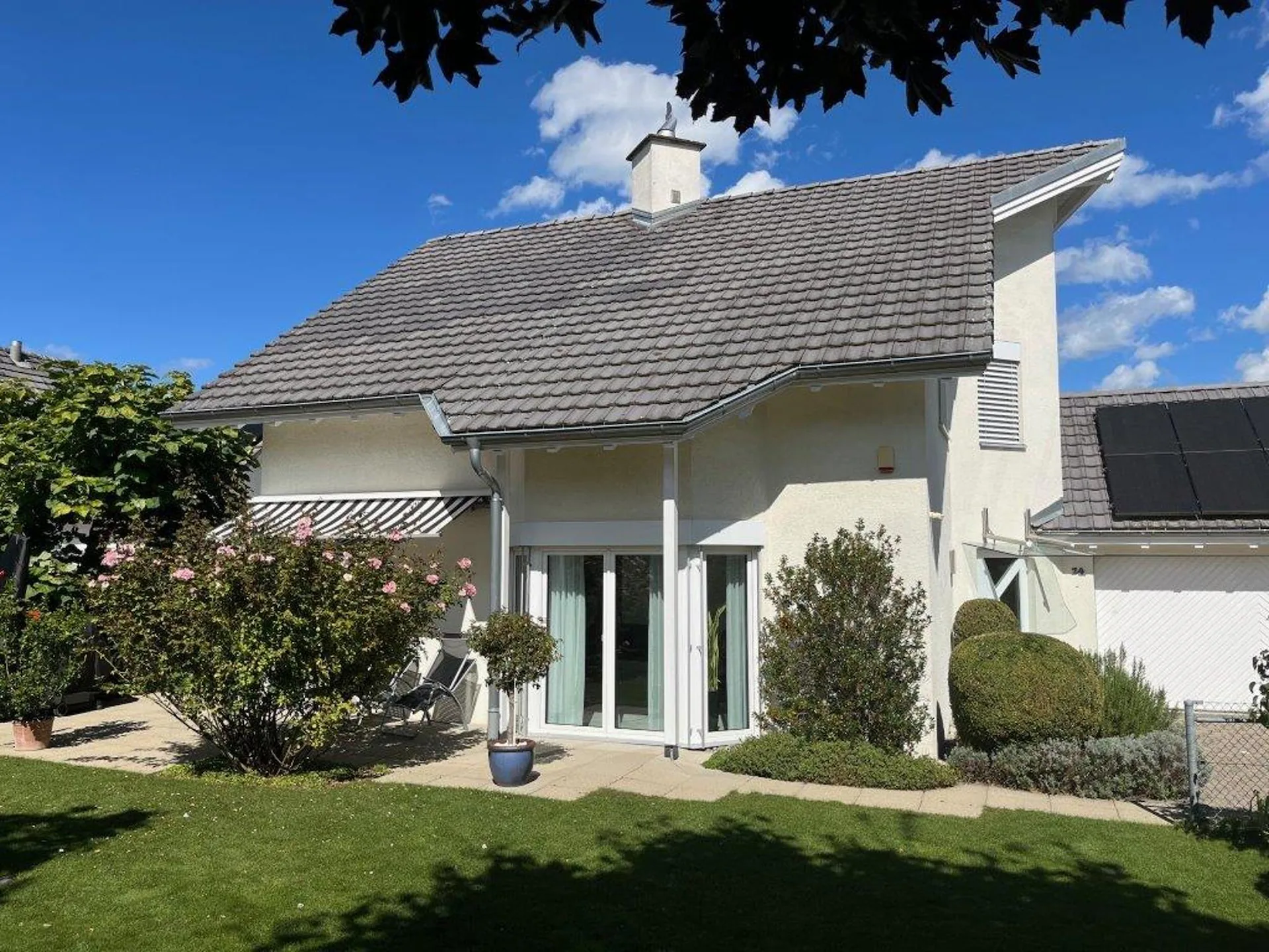 Maison de famille charmante dans un quartier calme à Bottighofen