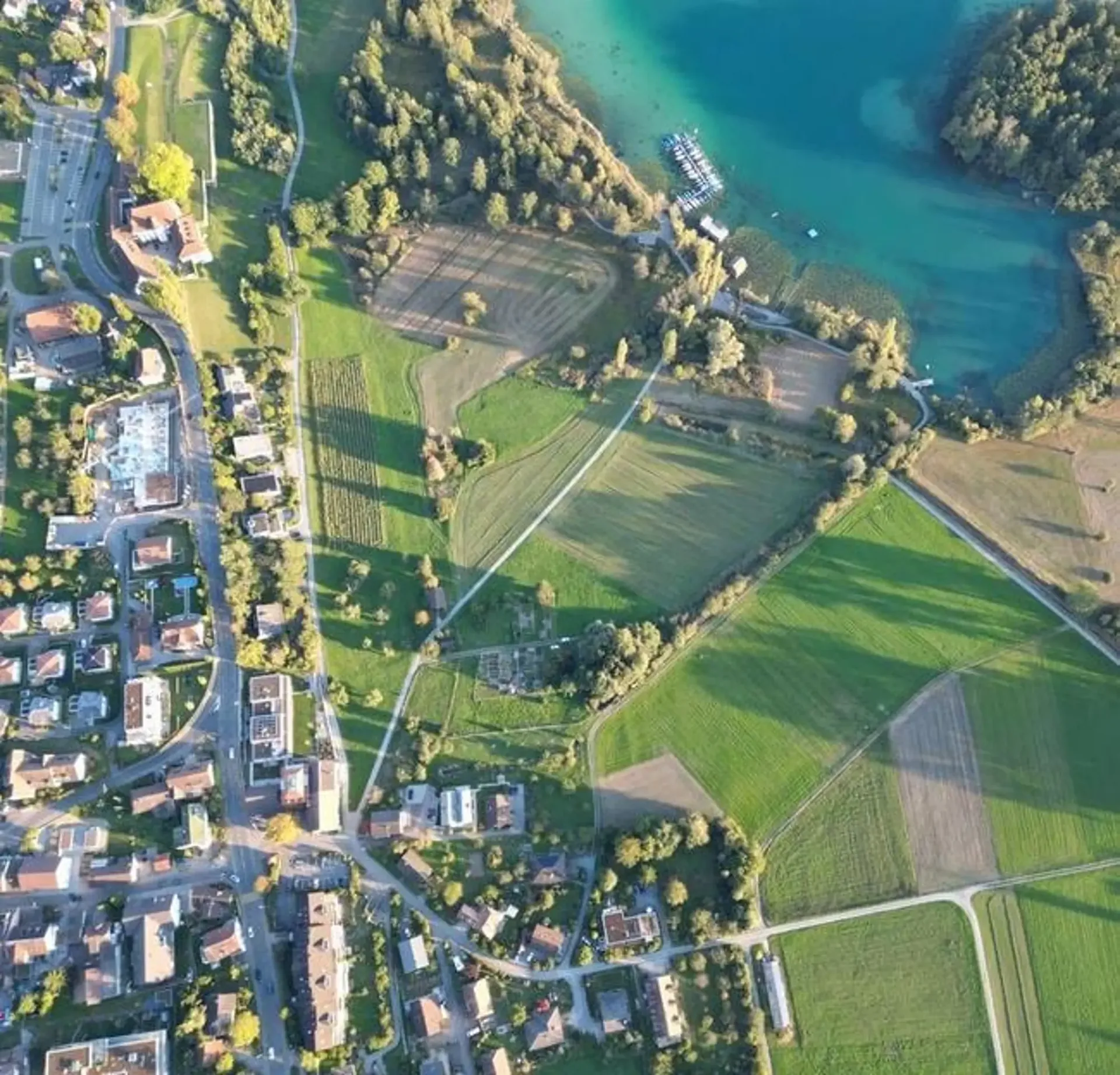 Casa piccola in una posizione idilliaca (parcelle di terra)