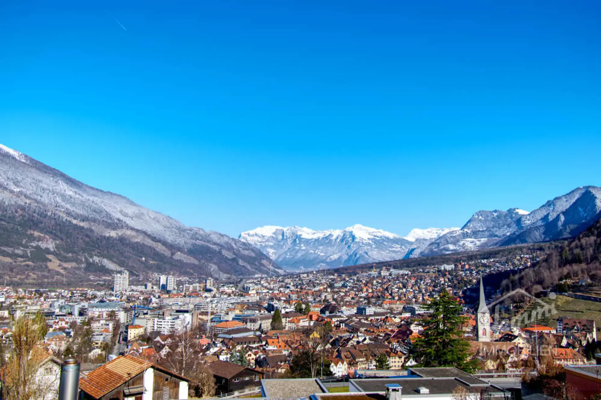 Erschlossenes Bauland mit Bergpanorama in Chur