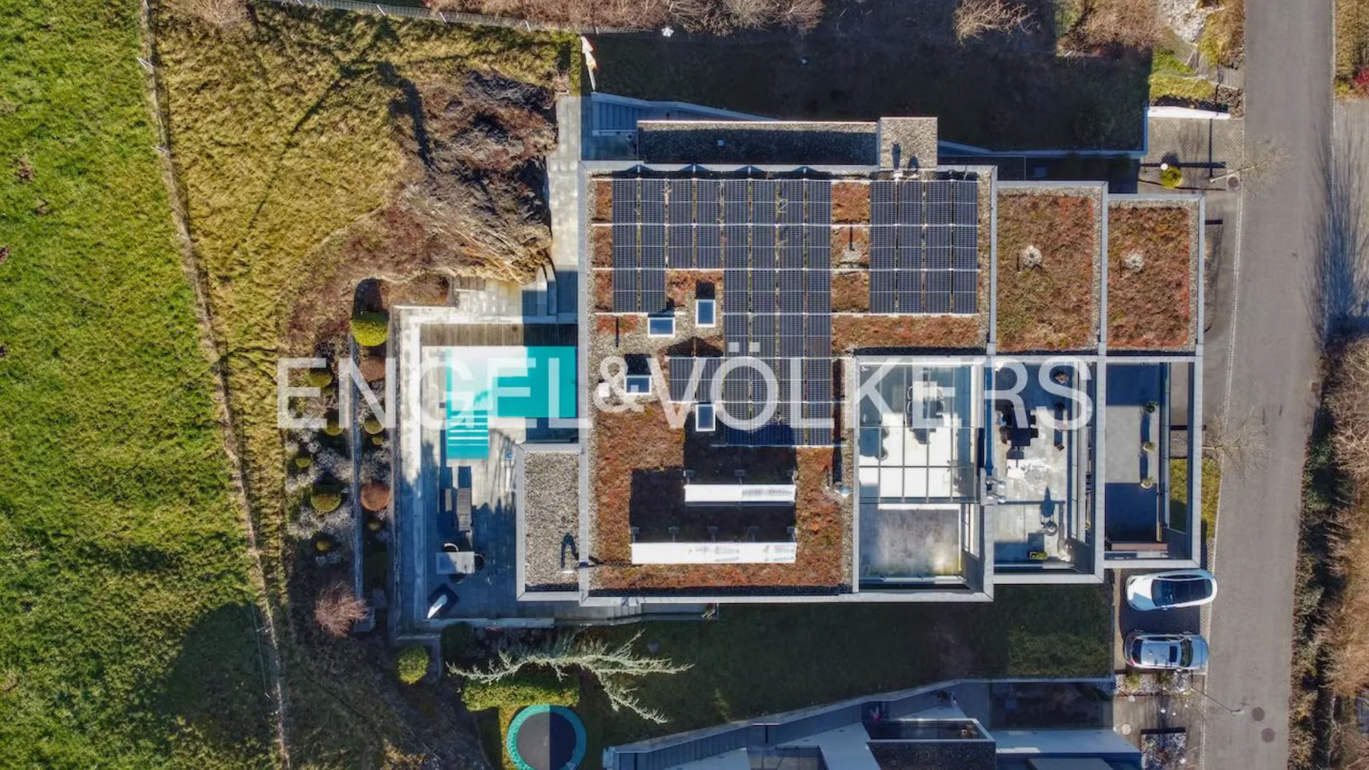Luxurious attic apartment in Buchs: Elegance, mountain panorama & wellness oasis