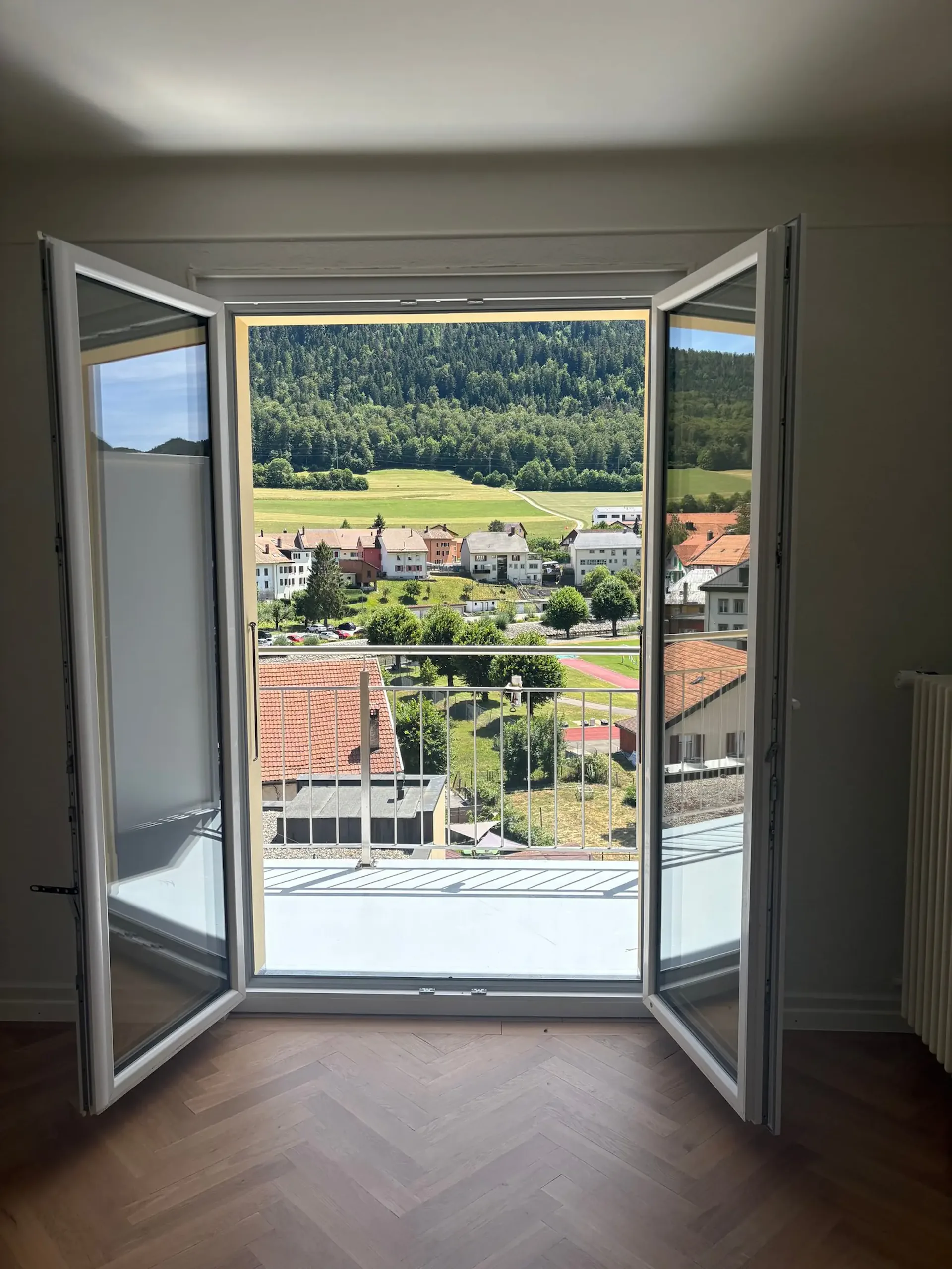 Charmantes 3,5-Zimmer-Wohnung mit großem Balkon in Vallorbe