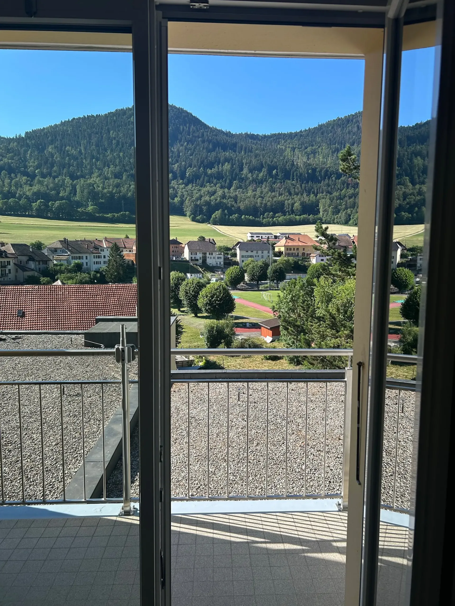 Charmanter 2,5-Zimmer-Wohnung mit Balkon in Vallorbe