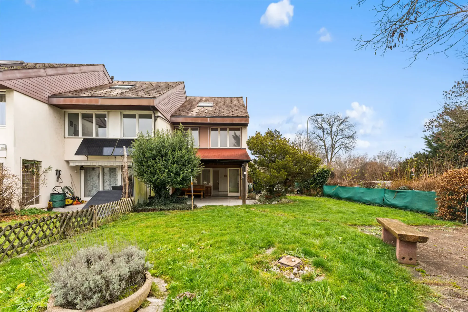 Reiheneckhaus mit grossem Garten und viel Gestaltungspotenzial
