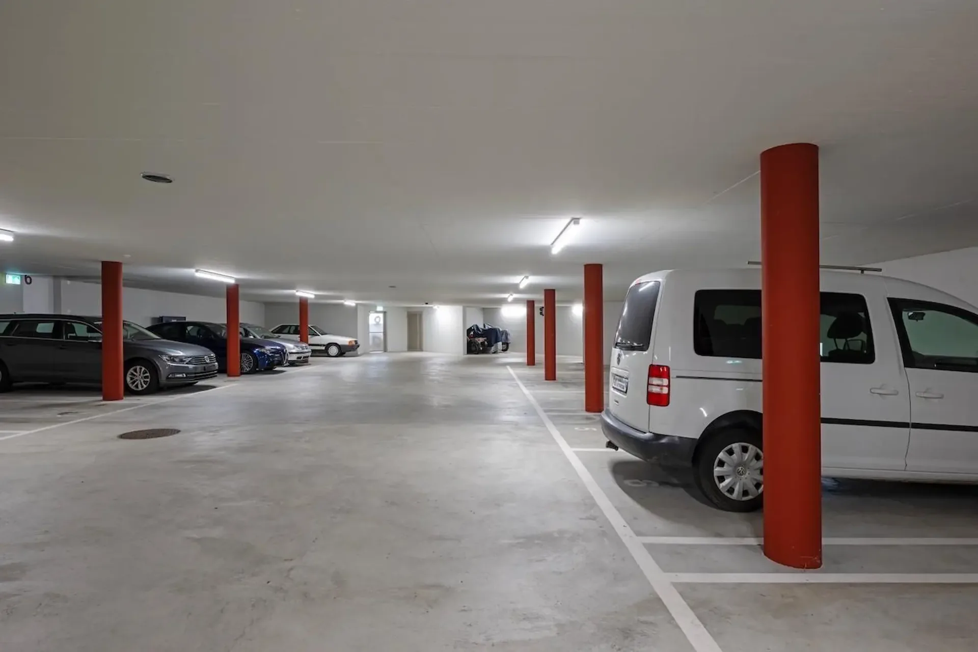 Einstellhallenplatz in Dürrenäsch – ab sofort verfügbar