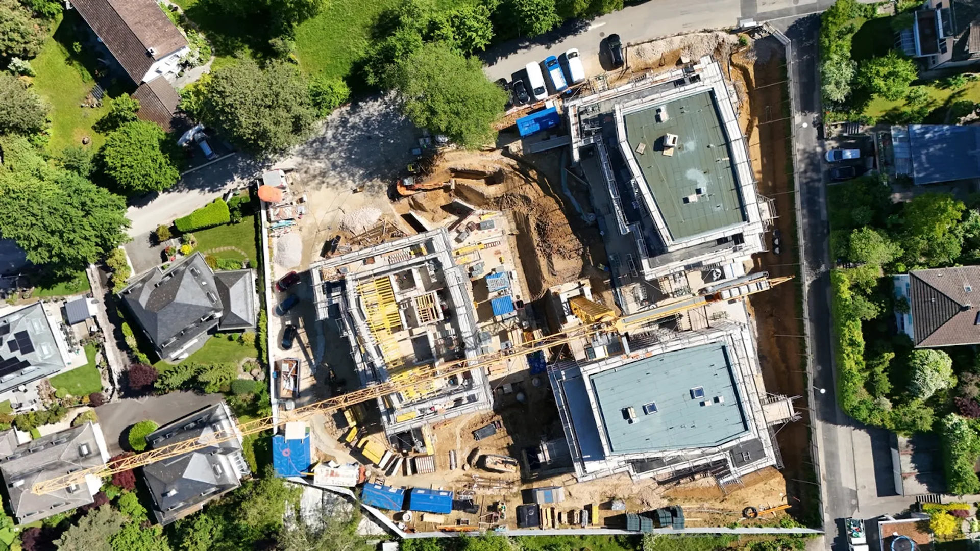 ZEITGENÖSSISCHE ARCHITEKTUR AN EXZELLENTER LAGE