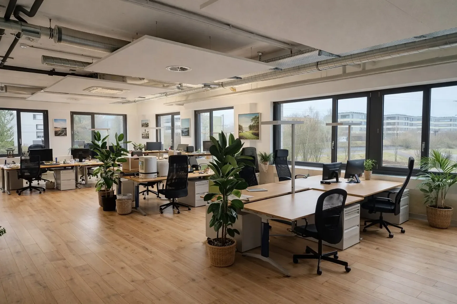 Espaces de bureau/commerciaux climatisés dans un immeuble commercial attractif