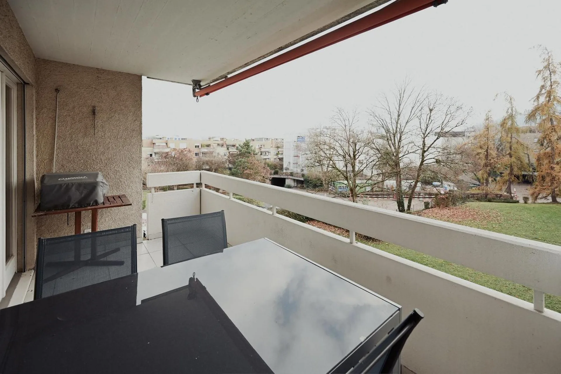 Vivere in città – La vita nel verde | Appartamento 2.5 locali a Zürich-Albisrieden