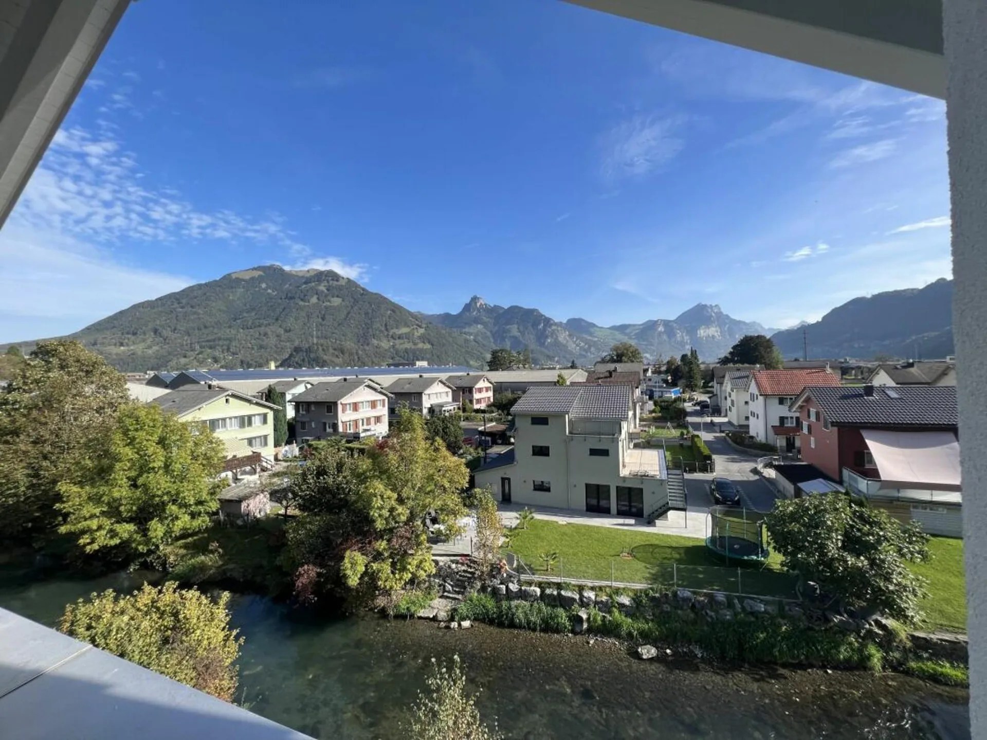 New Build: 3.5-Room Attic Apartments in Oberurnen with Dreamy Views