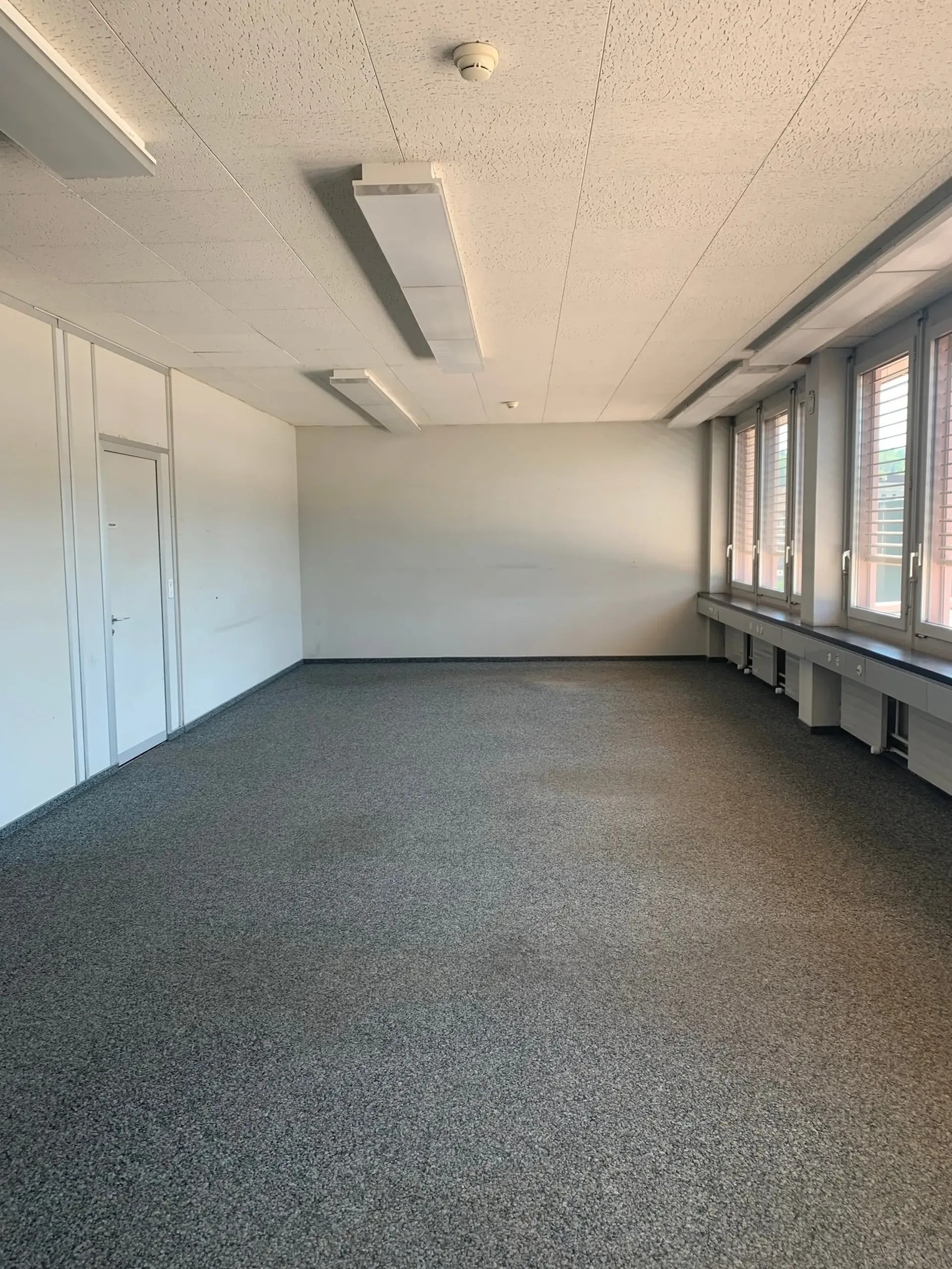 Bürofläche im 1. OG an zentraler Lage in Dielsdorf