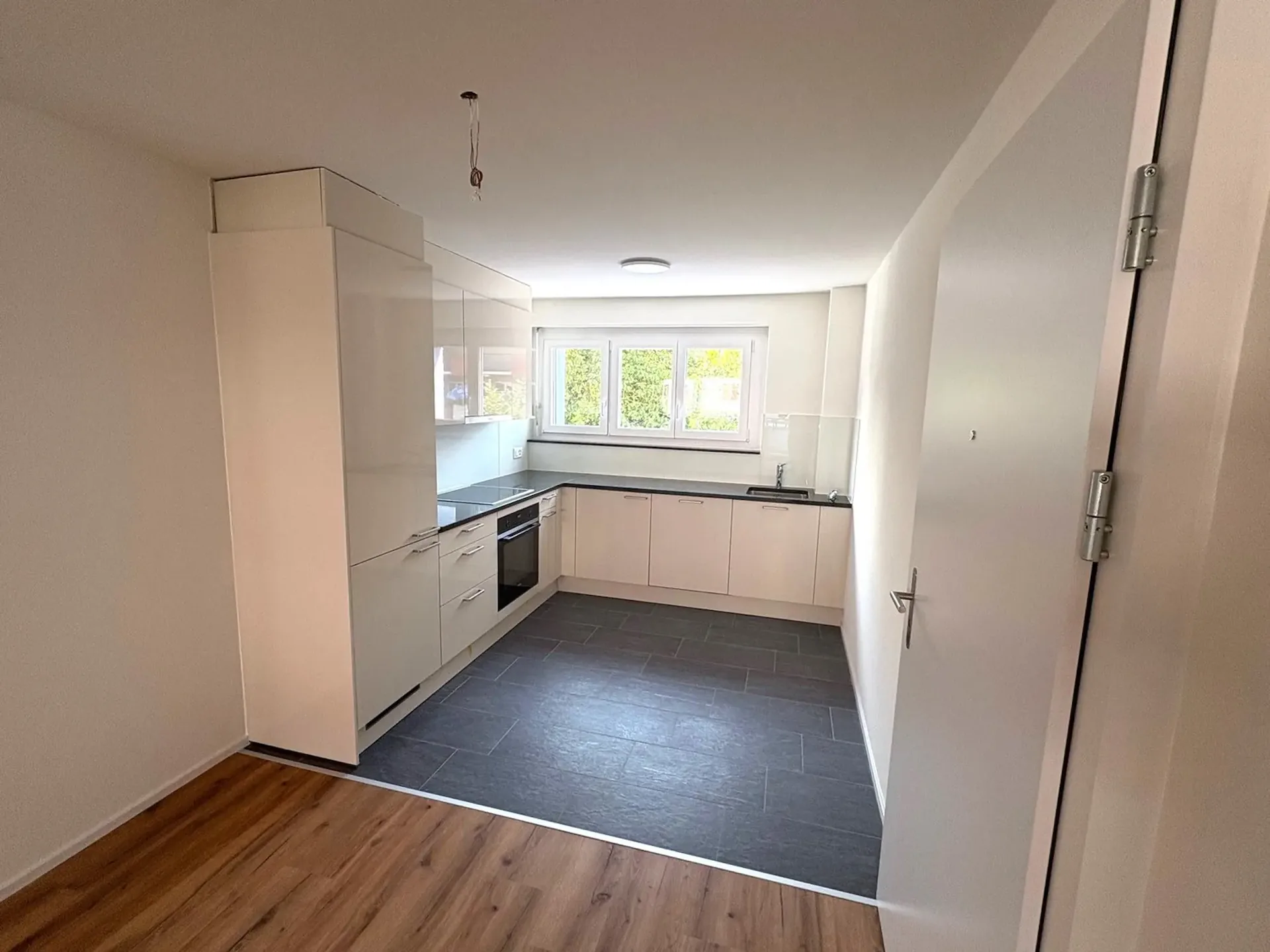 Premier bail de plusieurs appartements de 3,5 pièces totalement rénovés dans un emplacement central à Dietikon