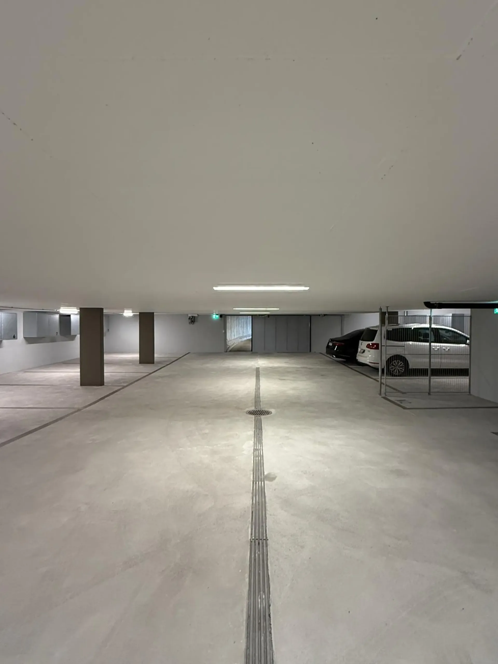 Einstellplatz an zentraler Lage in Adliswil