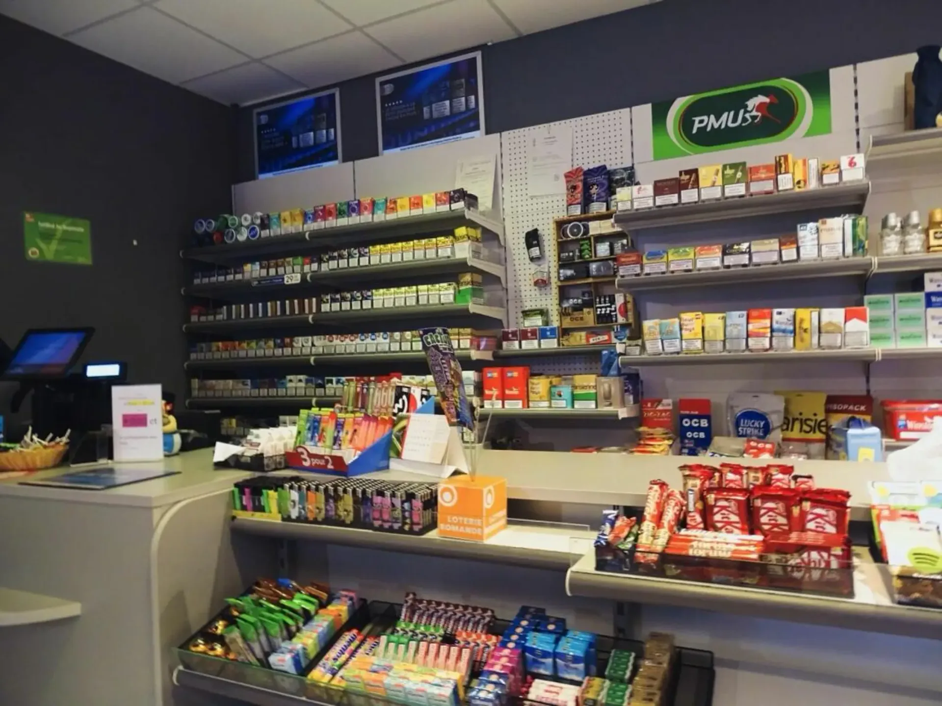Shop mit Kioskservice in einem Einkaufszentrum