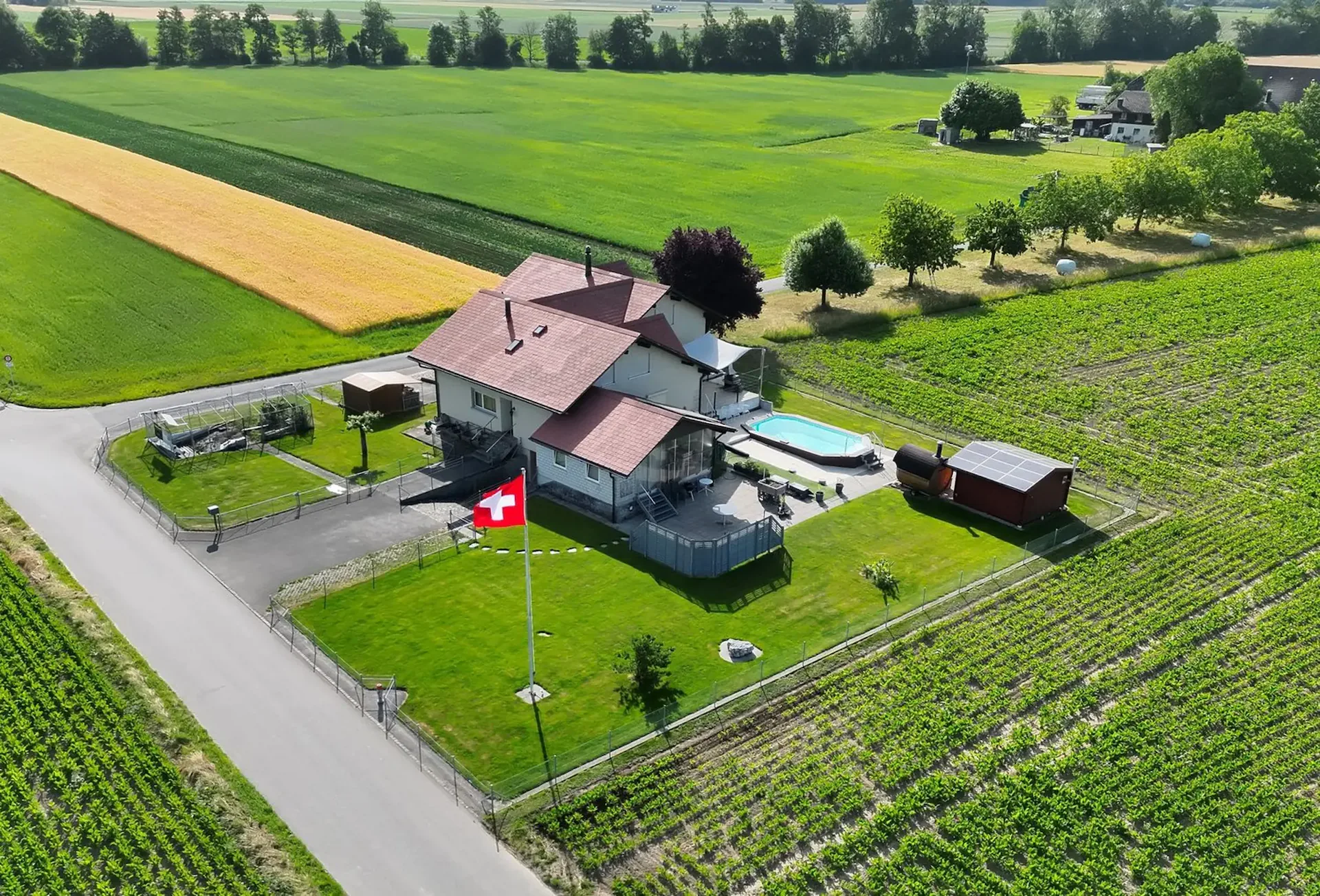 Two residential houses on a 1748 m2 plot in Schwadernau