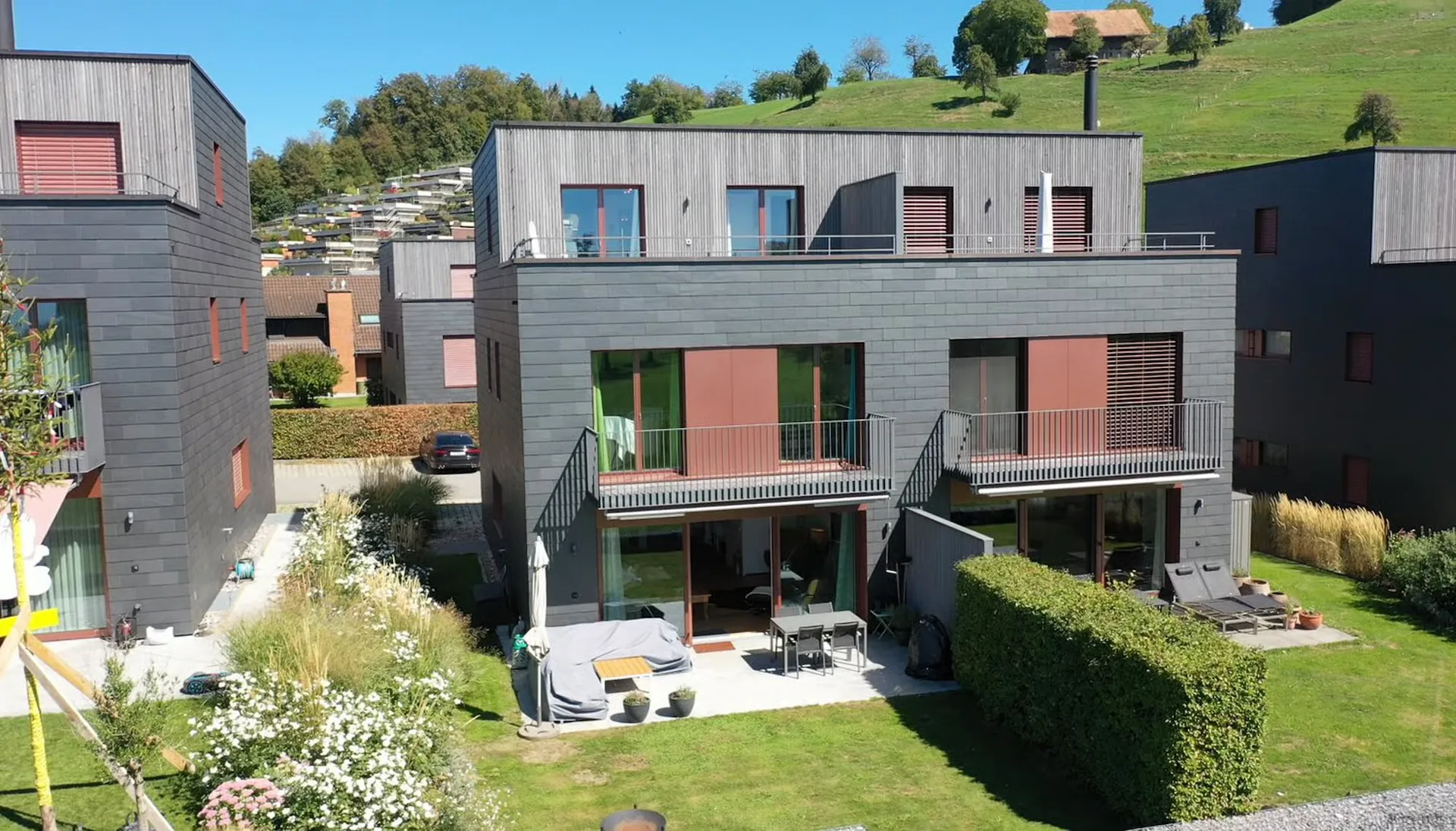 Moderne Ecke-Reihenhaus mit endlosen Aussichten