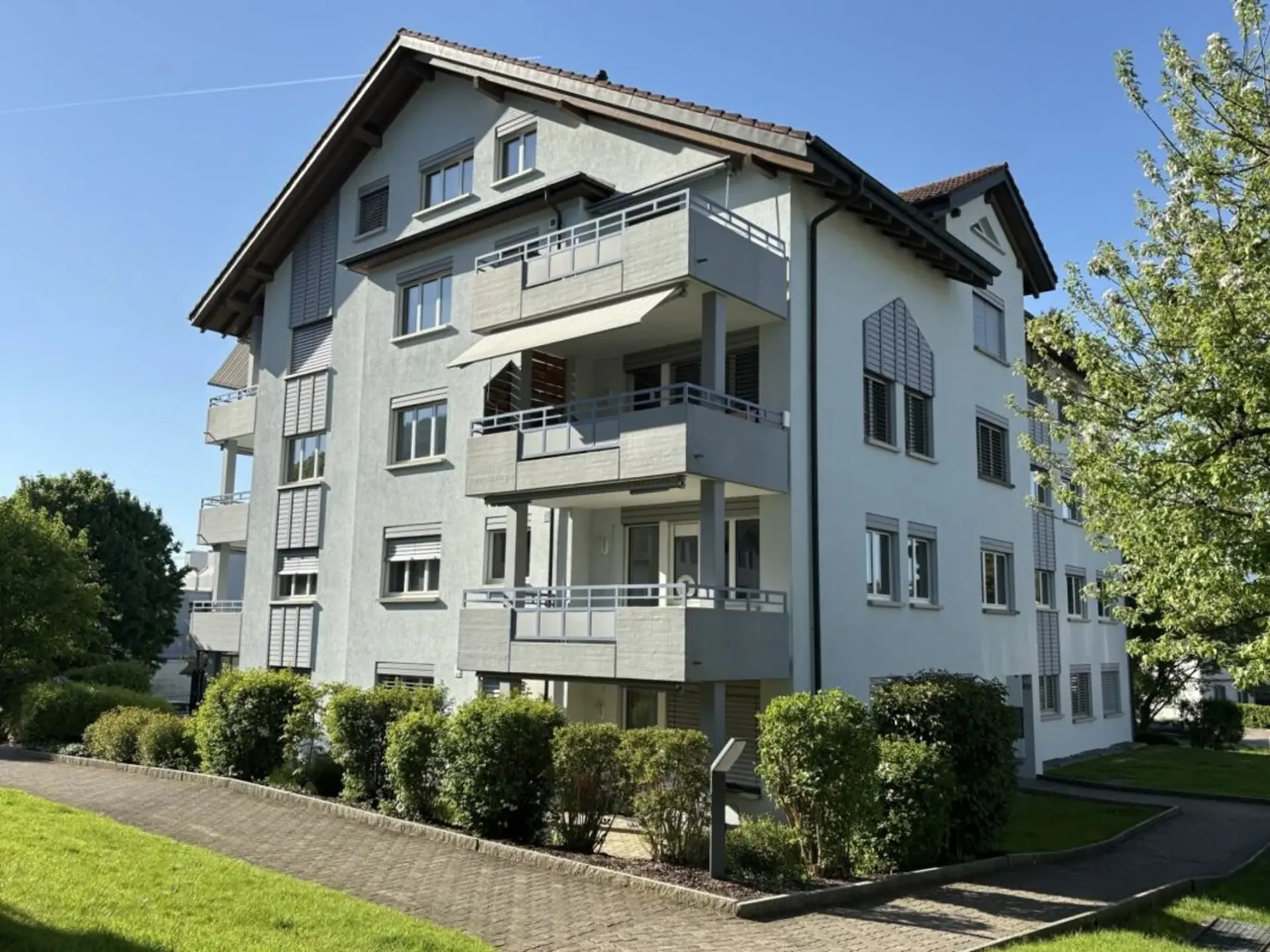 La tua nuova casa: appartamento luminoso di 4,5 locali con balcone