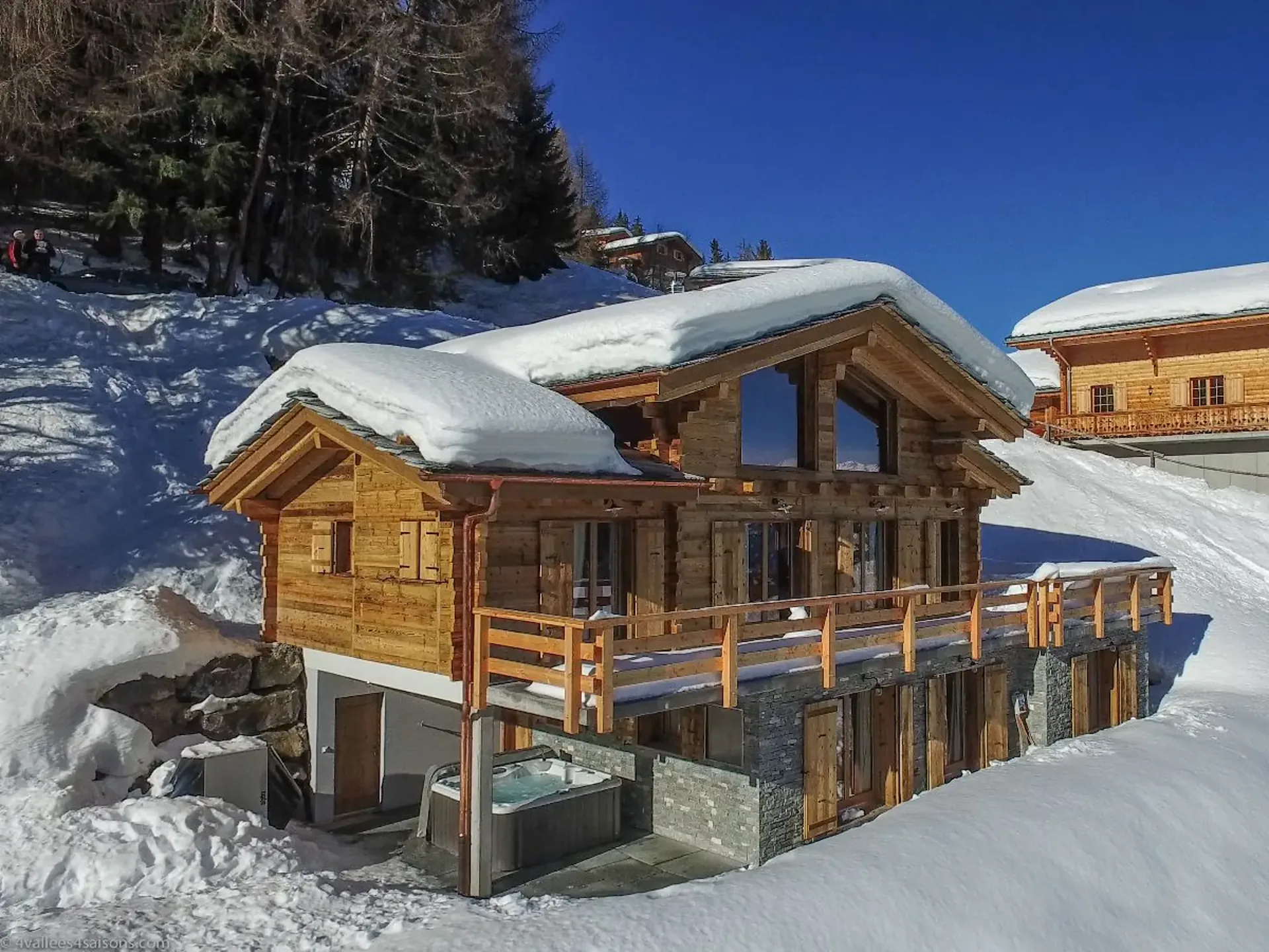 Geräumiges Fünf-Zimmer-Chalet mit Panoramablick