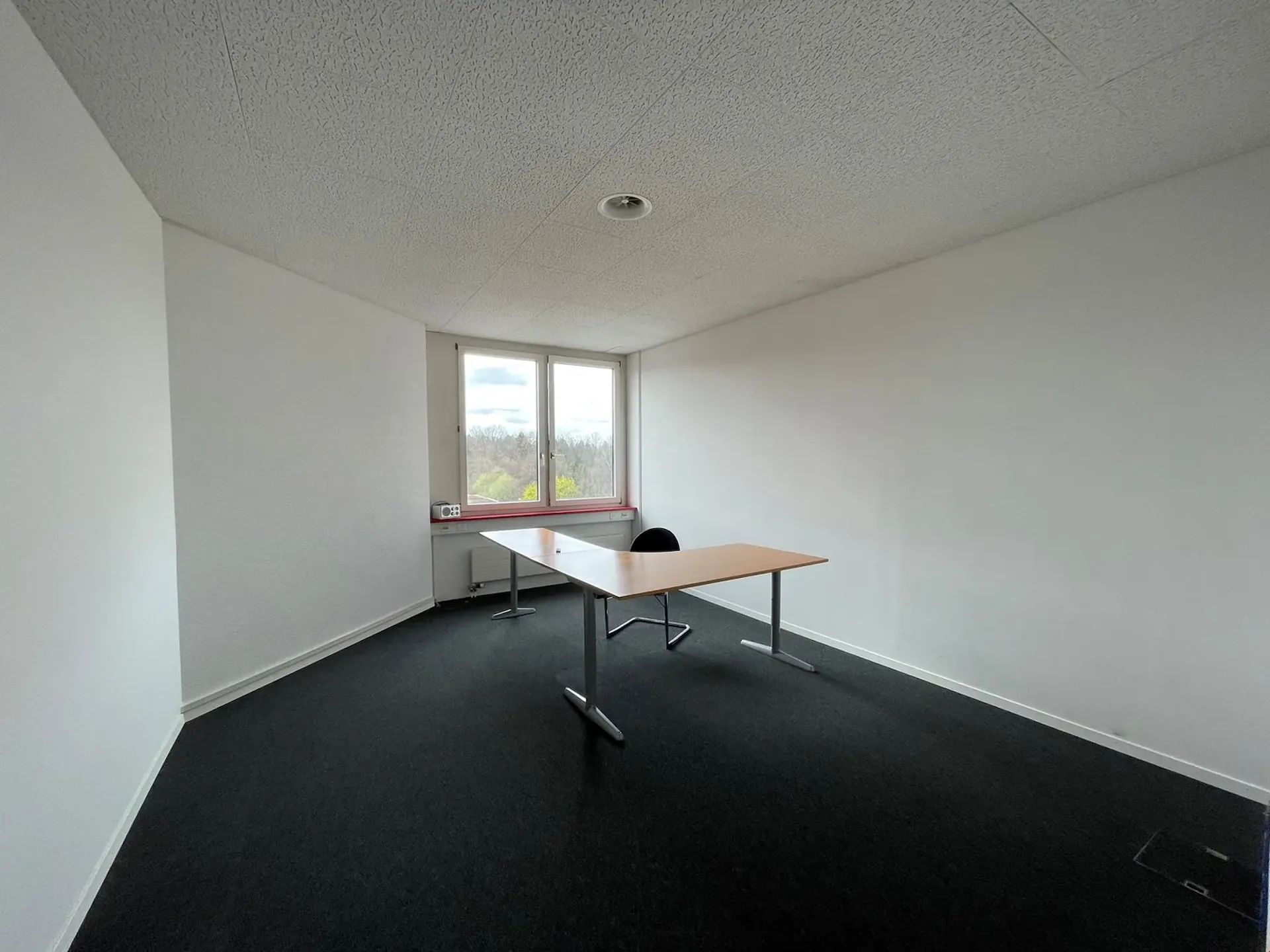 Einzelbüro mit super Aussicht im 5. Stock