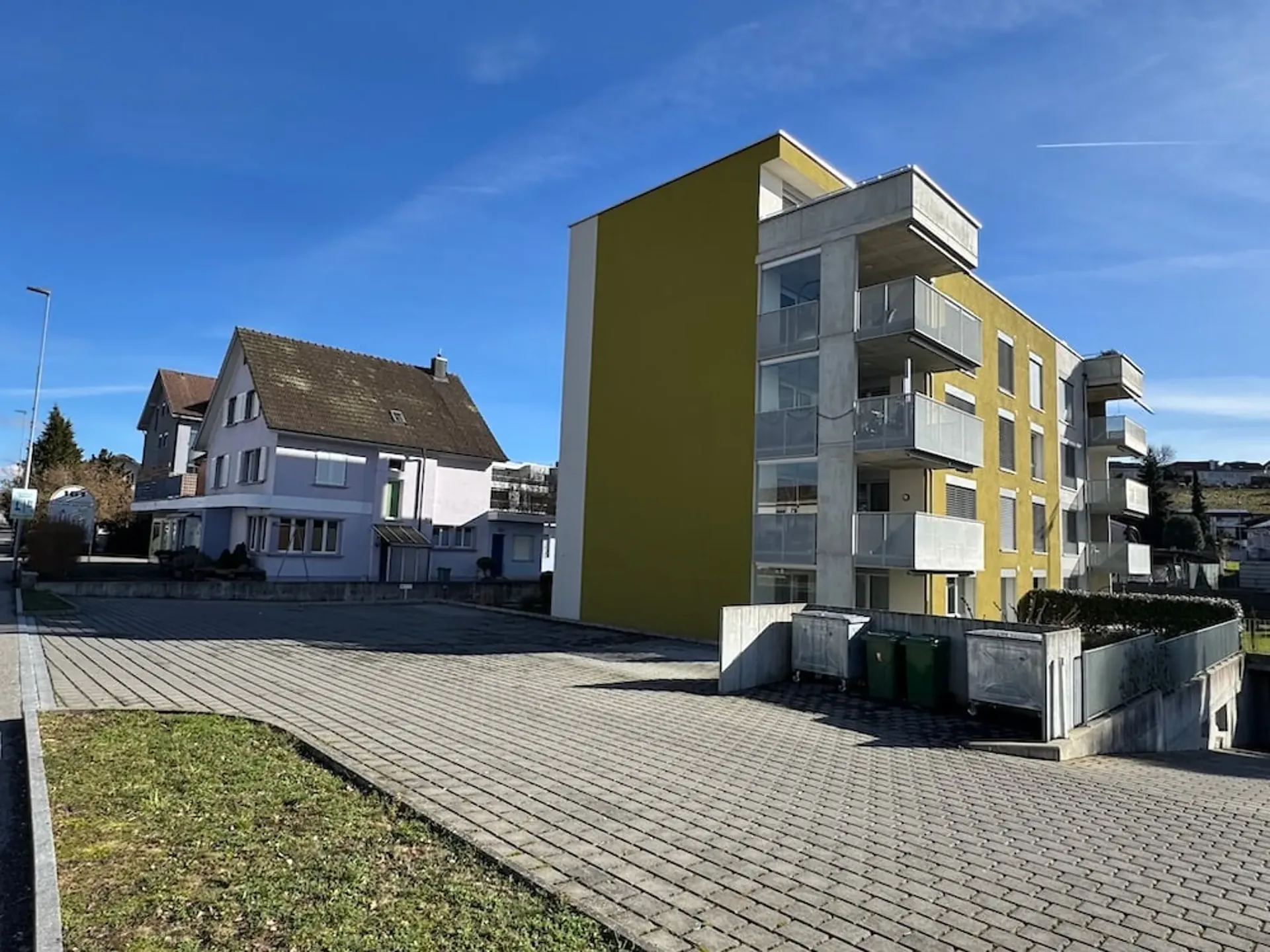 Bauland mit hoher Ausnützung (AZ 0.9) und Bestandesliegenschaft