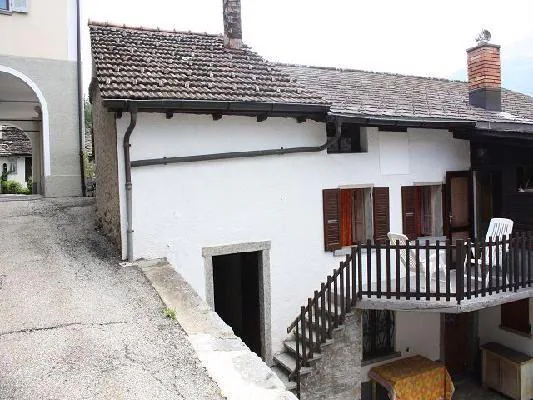 3 1/2-Zimmer-Wohnung mit Mansarde / appartamento di 3 1/2 locali co...