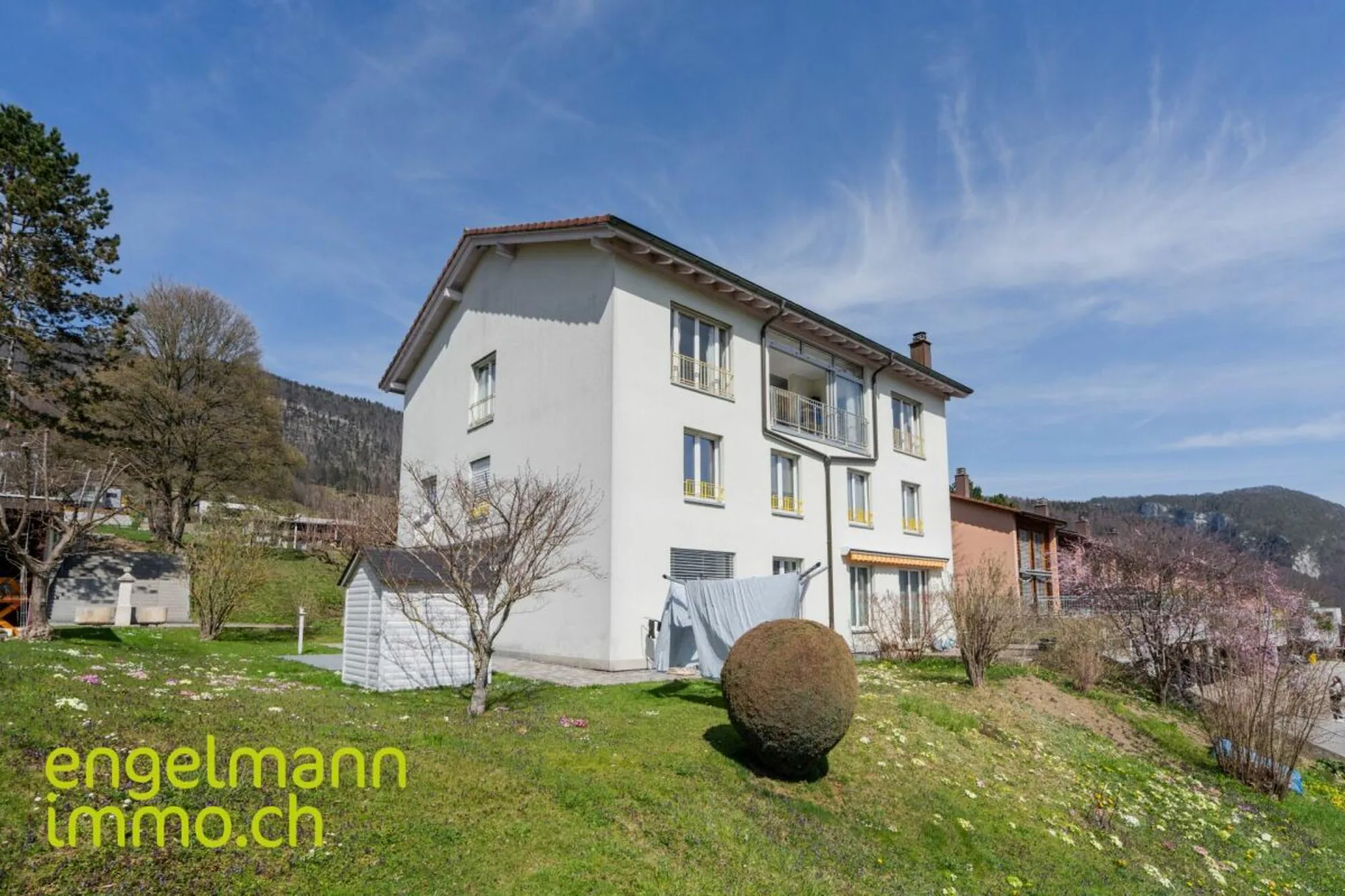 Appartement de 5.5 pièces avec magnifique vue dégagée / 5.5-Zimmer Wohnung mit Weitsicht