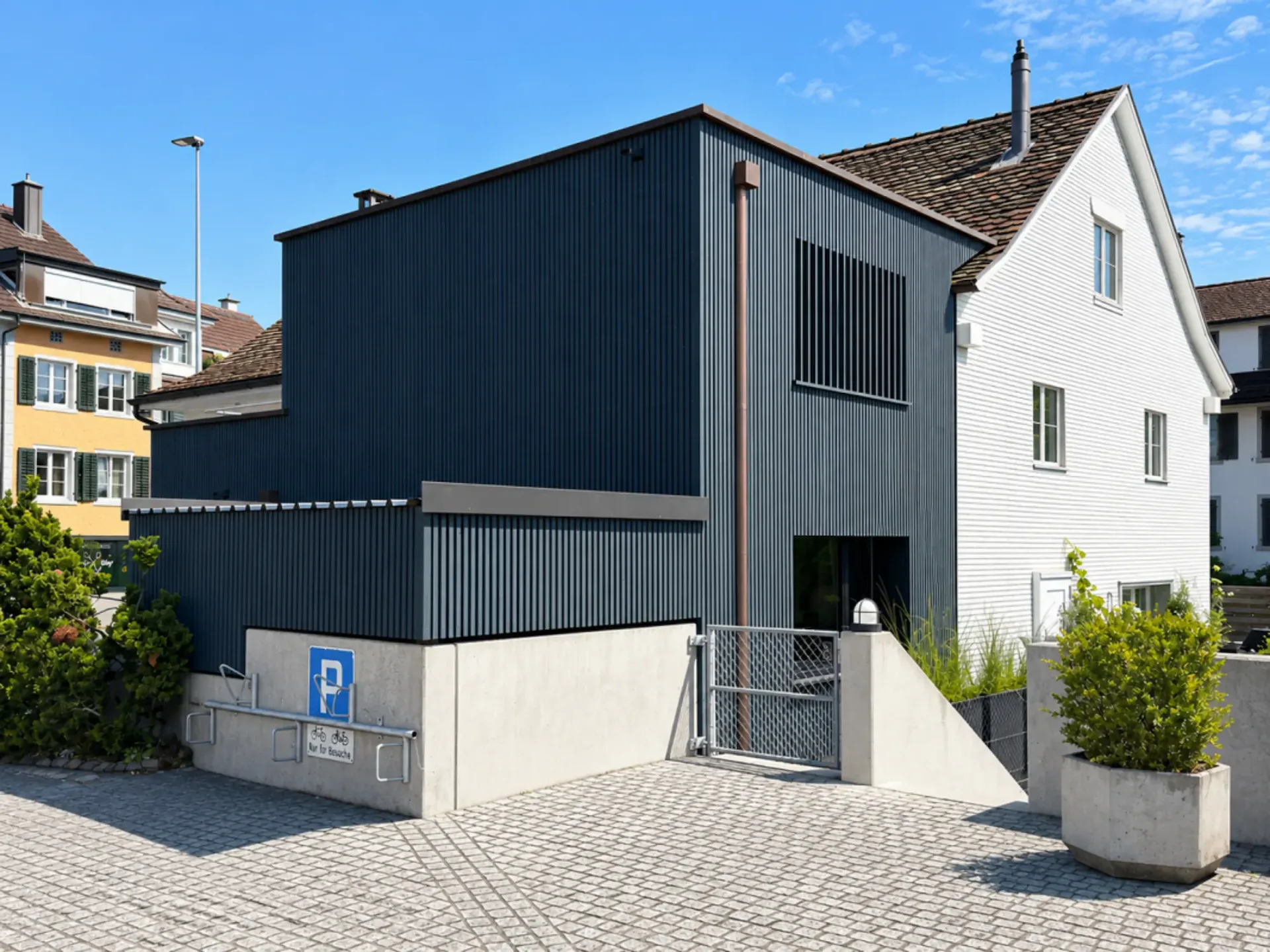 4.5-room apartment with house character: unique charm in immediate proximity to the lake and city center!