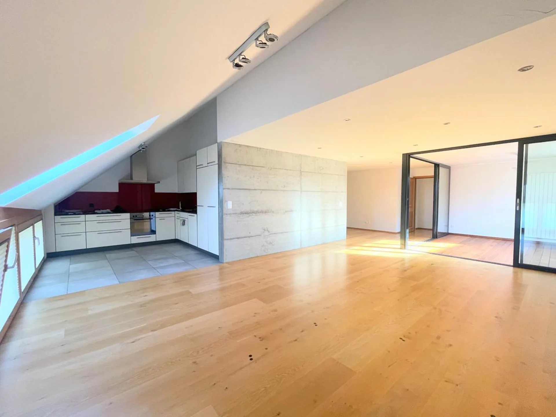 A louer: 4,5 pcs avec loggia intérieur!