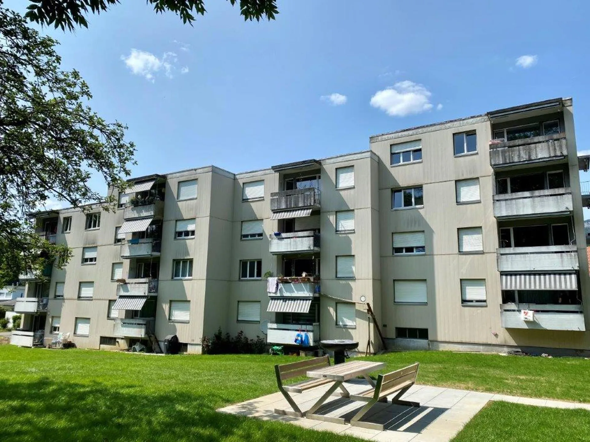 4 1/2-Zimmerwohnung, 1./2. Stock links
