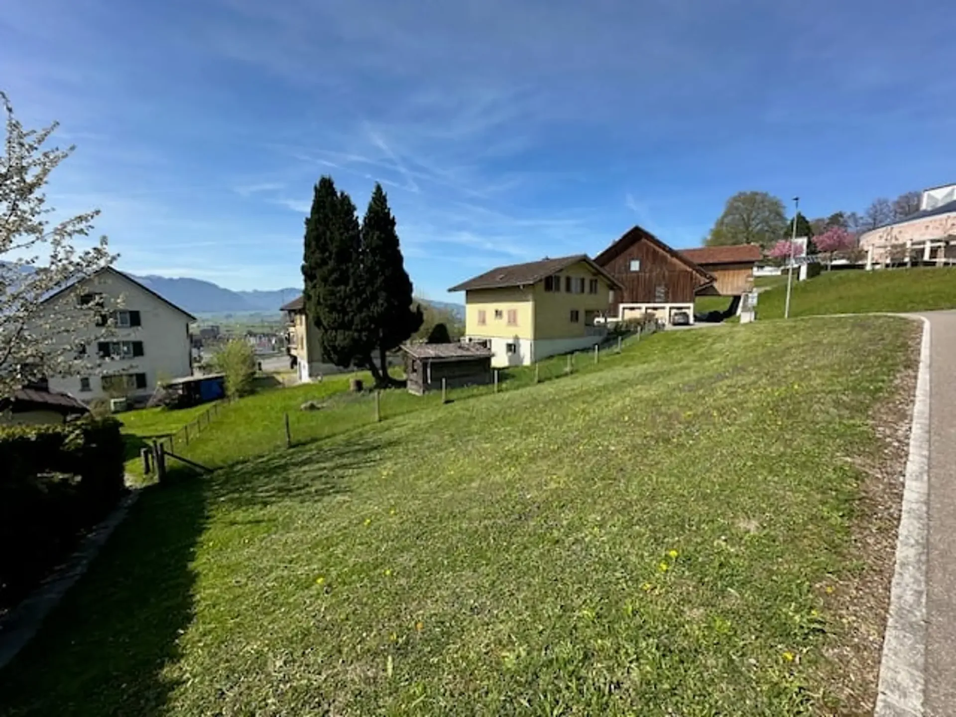 Terreno edificabile attraente con pendio a sud e vista panoramica in diritto di costruzione
