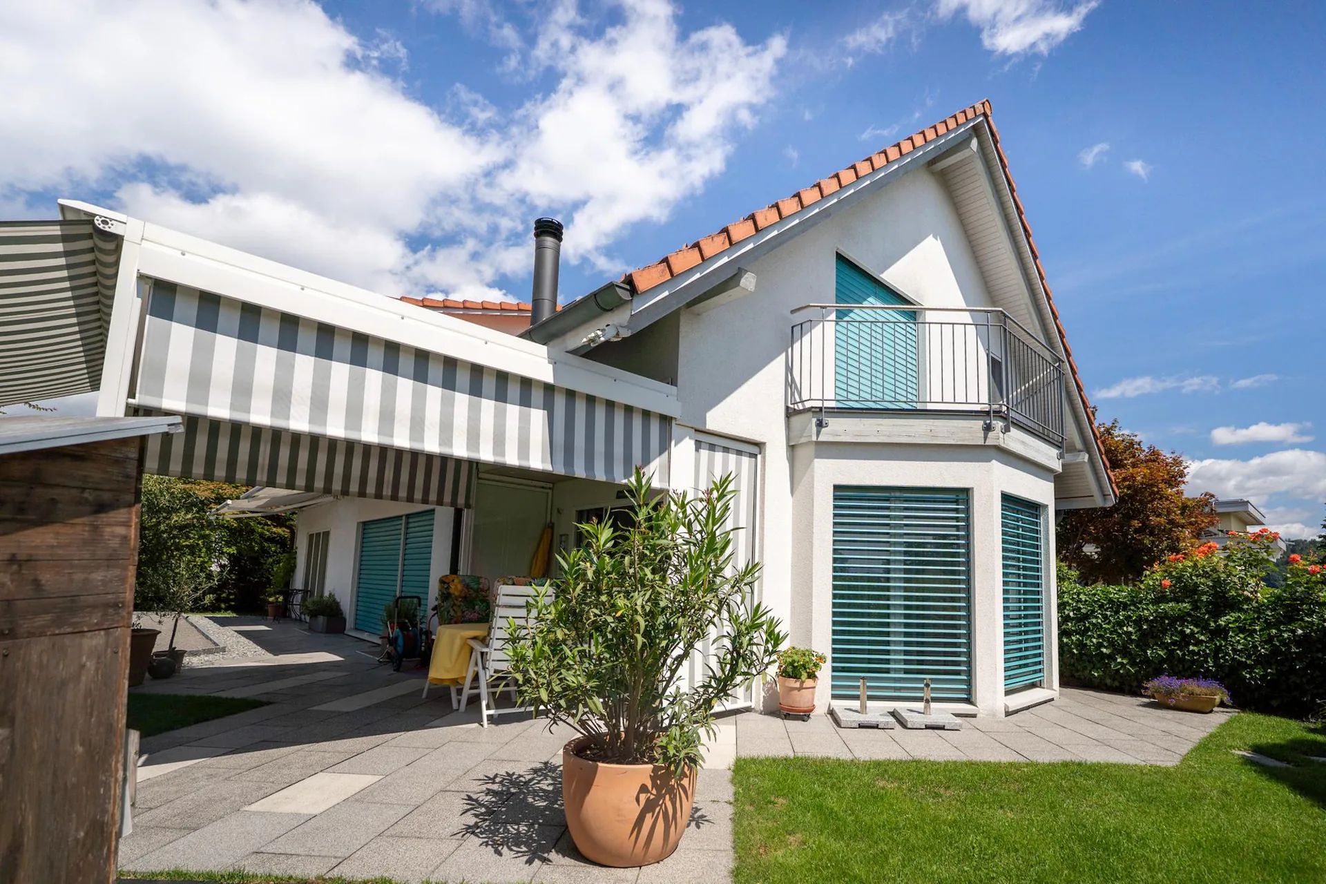 Maison unifamiliale exclusive dans un endroit calme