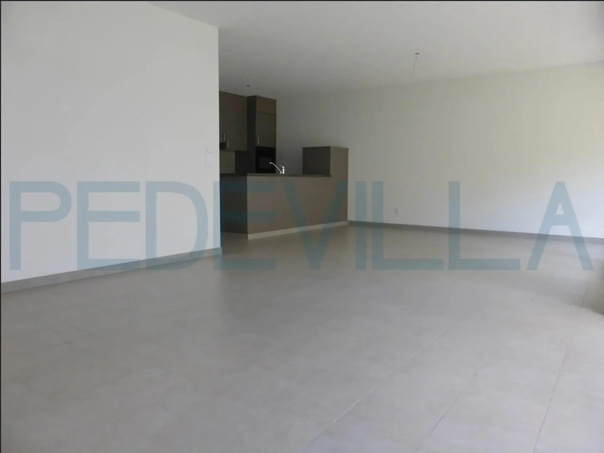 Grand appartement de 4.5 pièces avec balcon