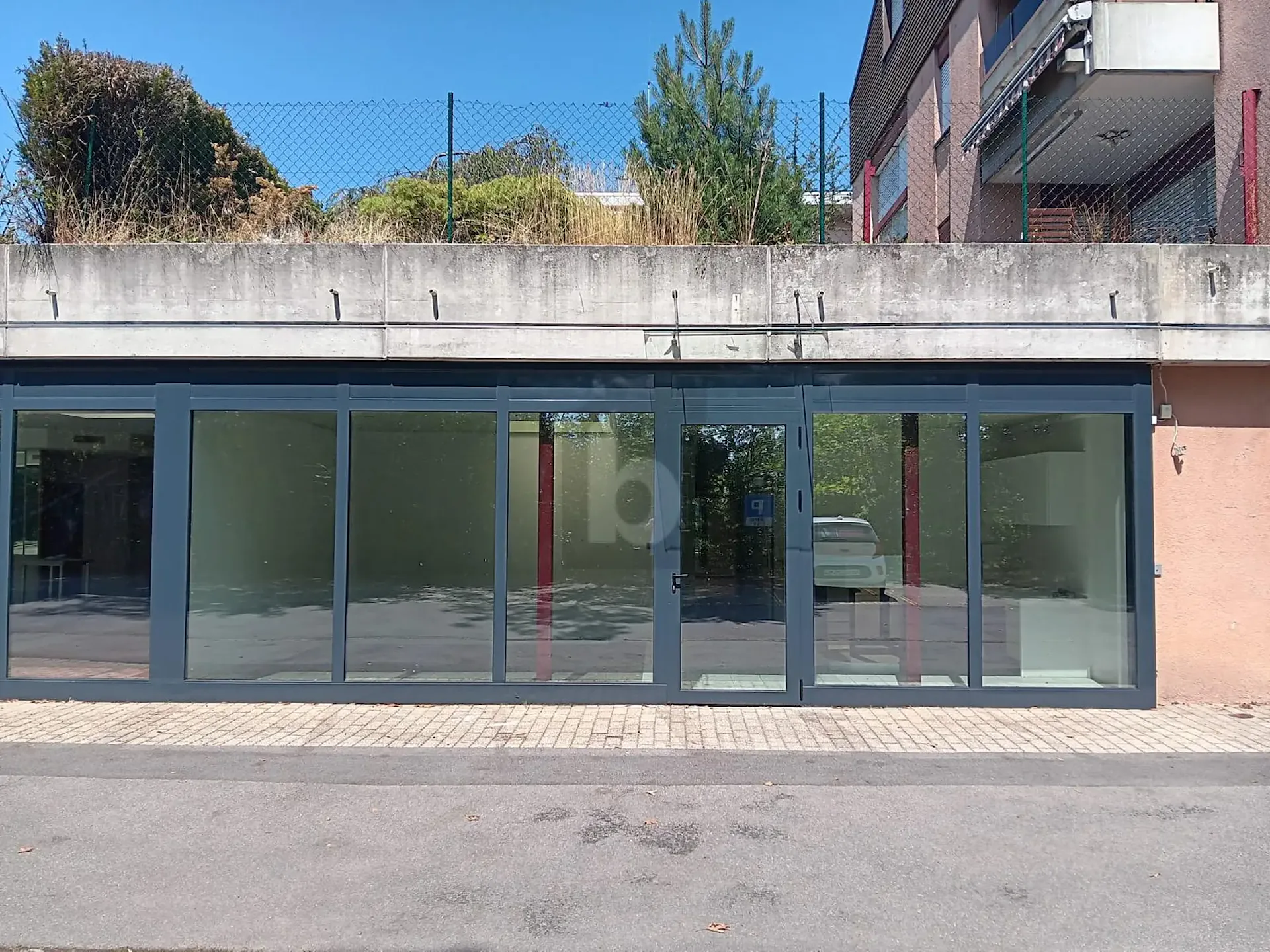 FUNCTIONAL PREMISES, STRATEGIC LOCATION