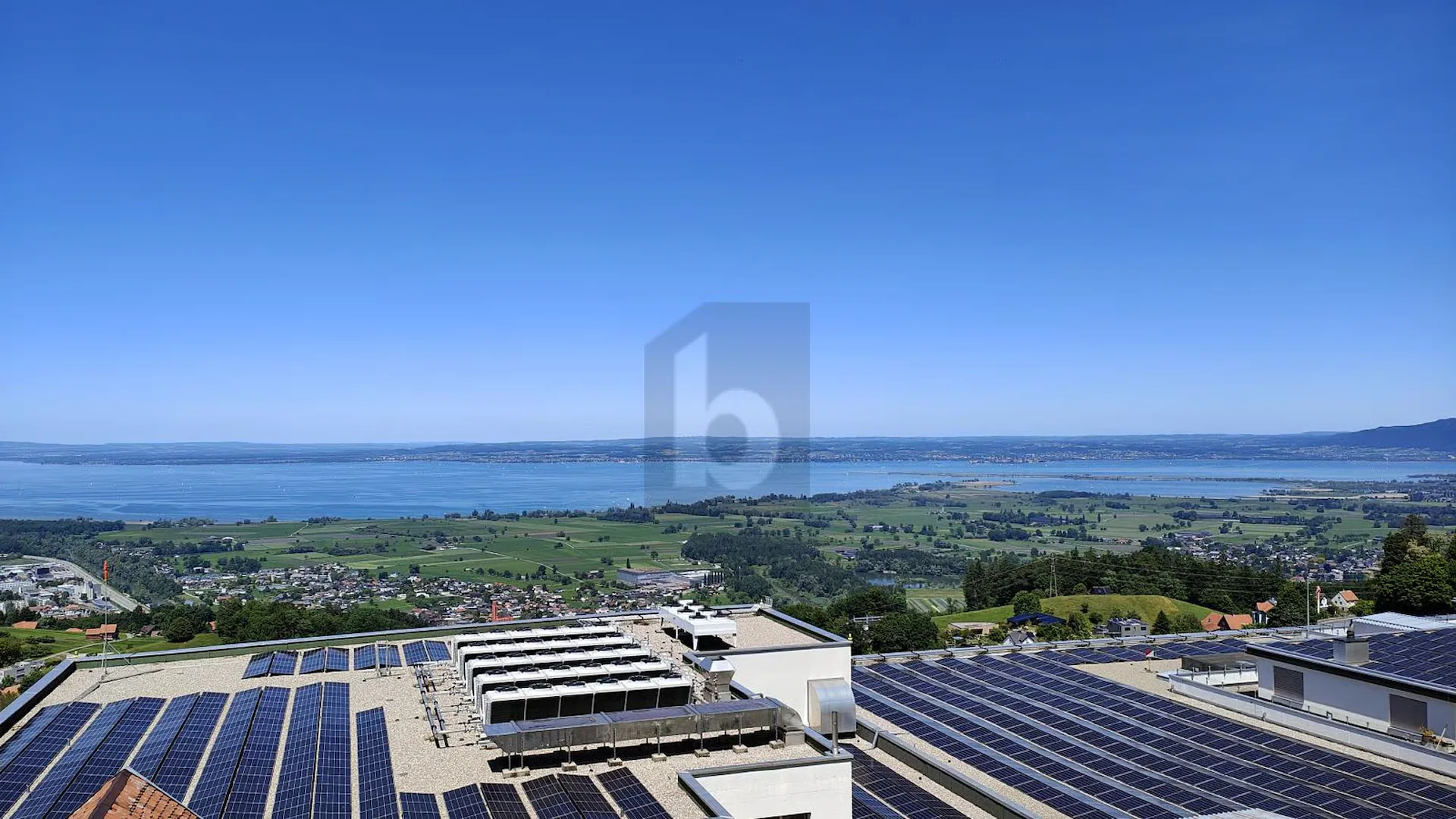 UNIQUE OPPORTUNITY WITH LAKE VIEW AND POTENTIAL
