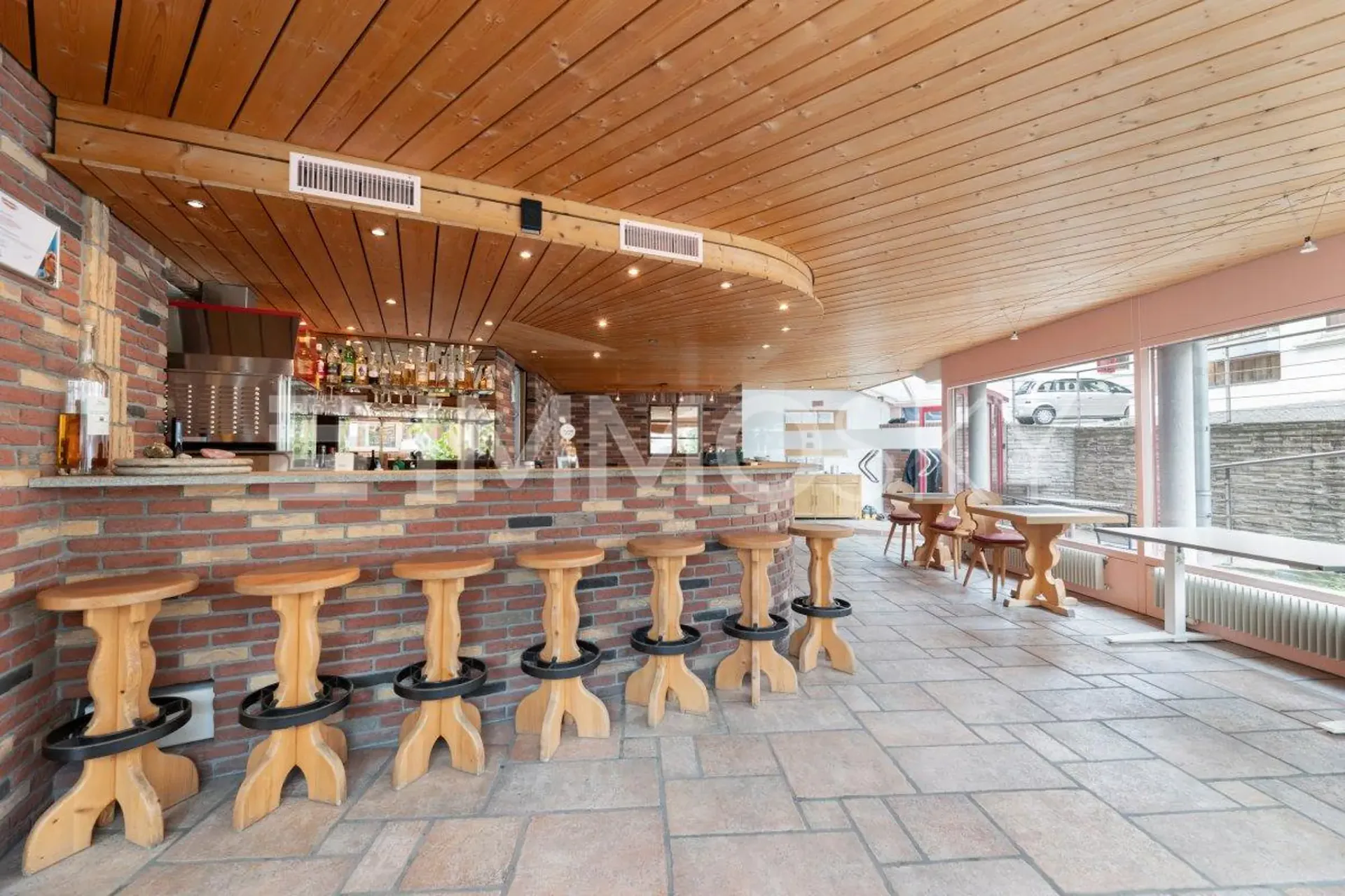 Excellente Opportunité : Local Commercial avec un Potentiel Diversifié