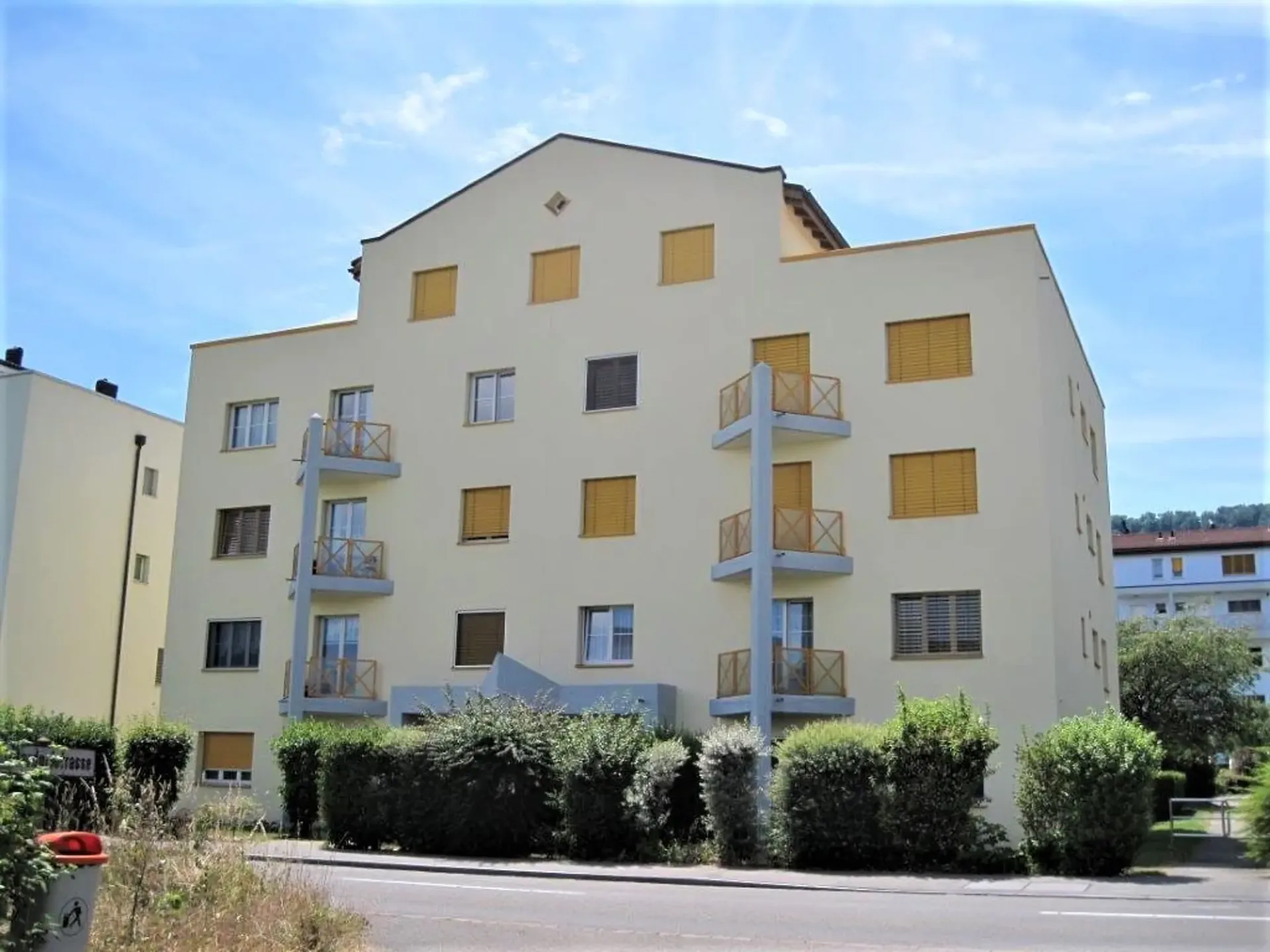 4.5-room attic apartment with 147 m² of terrace space