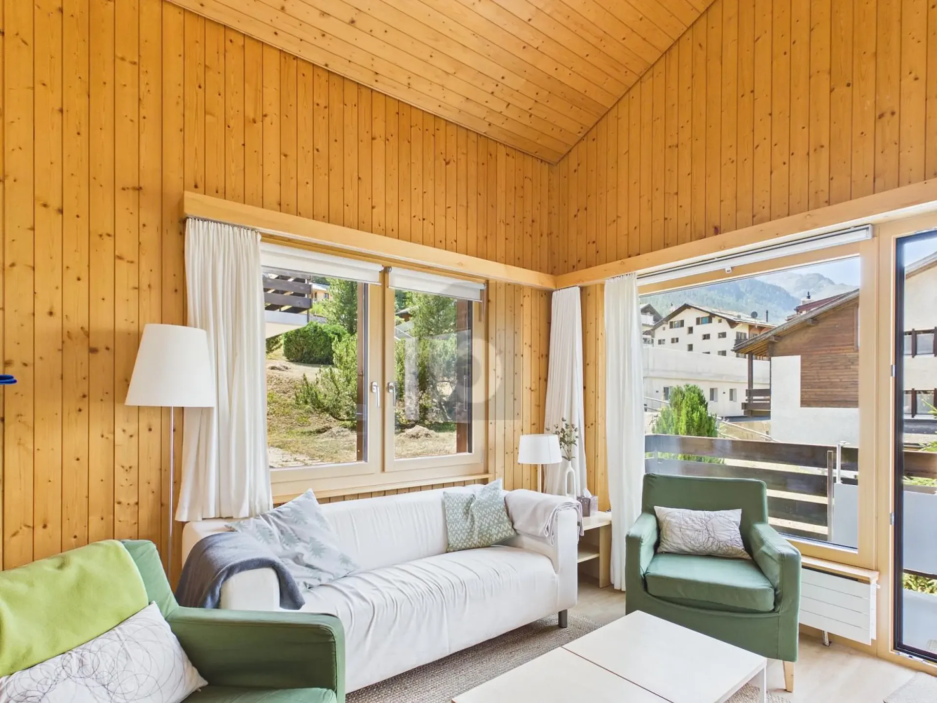 Sun-kissed in the Valais mountain world