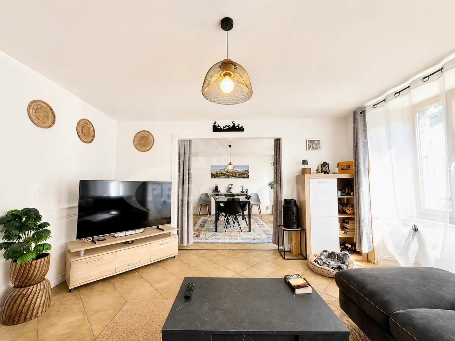 CHARMING APARTMENT WITH SPACIOUS PANORAMIC TERRACE
