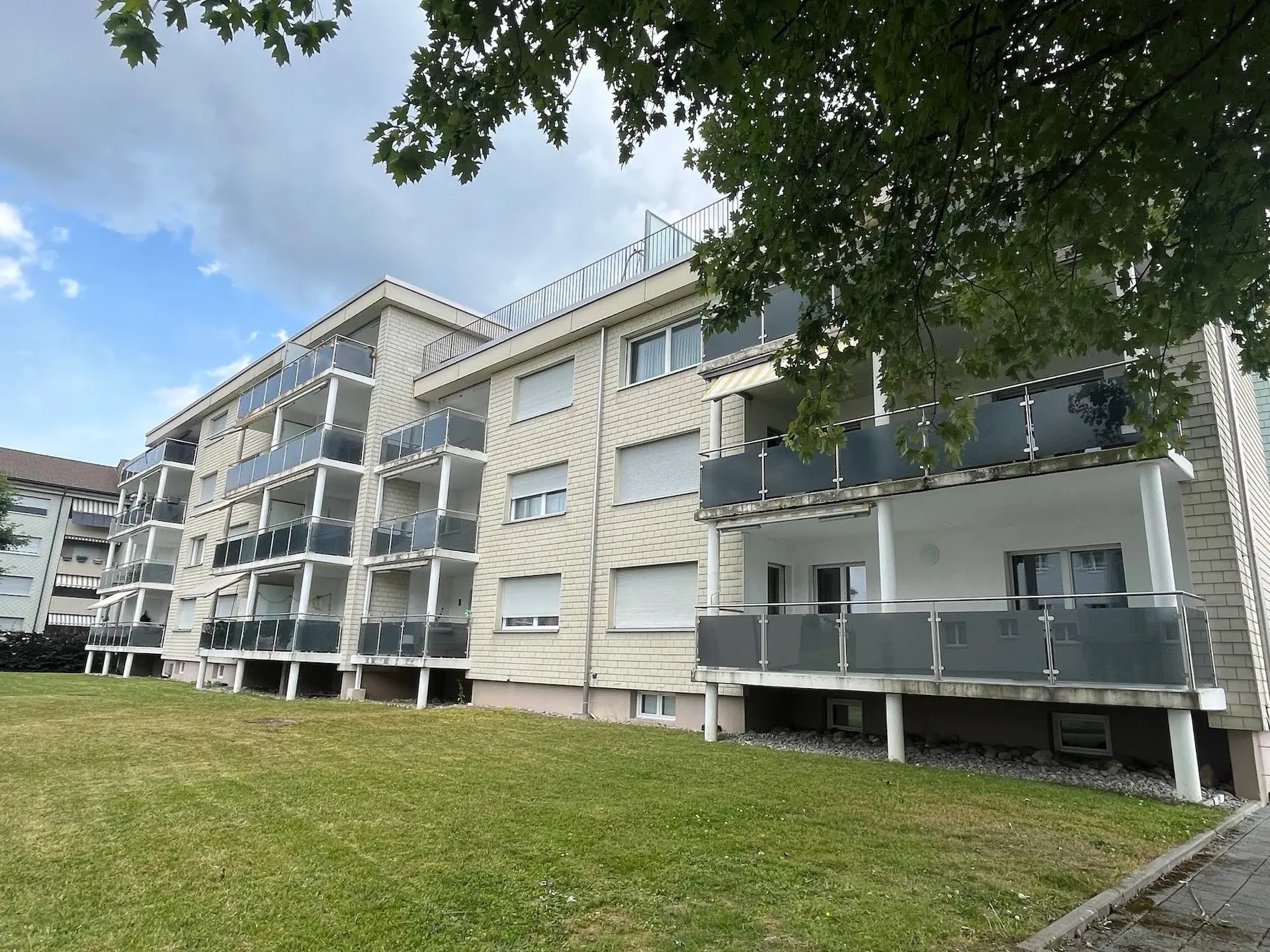 Singlewohnung in begrünter Wohnlage sucht Sie!