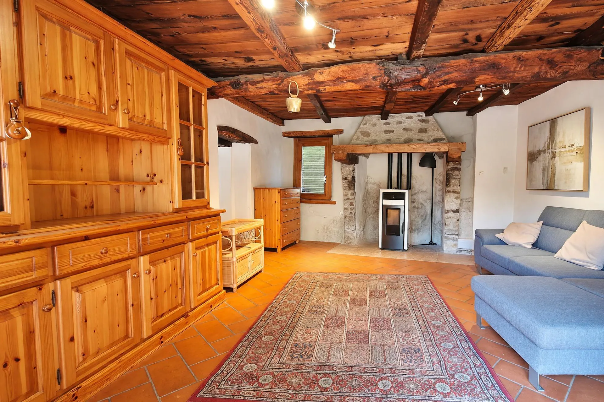 Schönes Einfamilienhaus mit 3,5 Zimmern zu einem interessanten Preis und mit interessanten Nebenkosten.