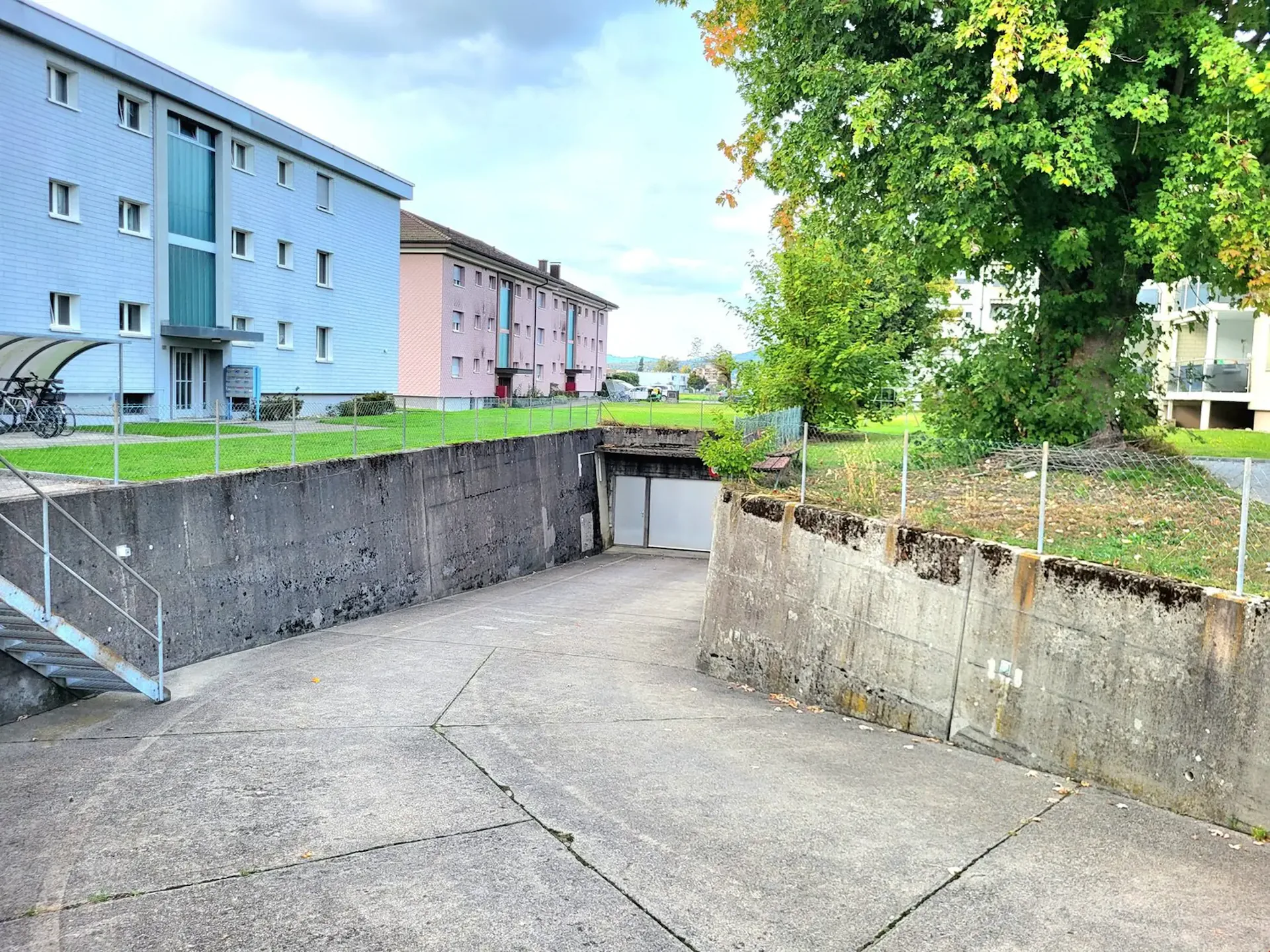 Einstellhallenplätze per sofort zu vermieten