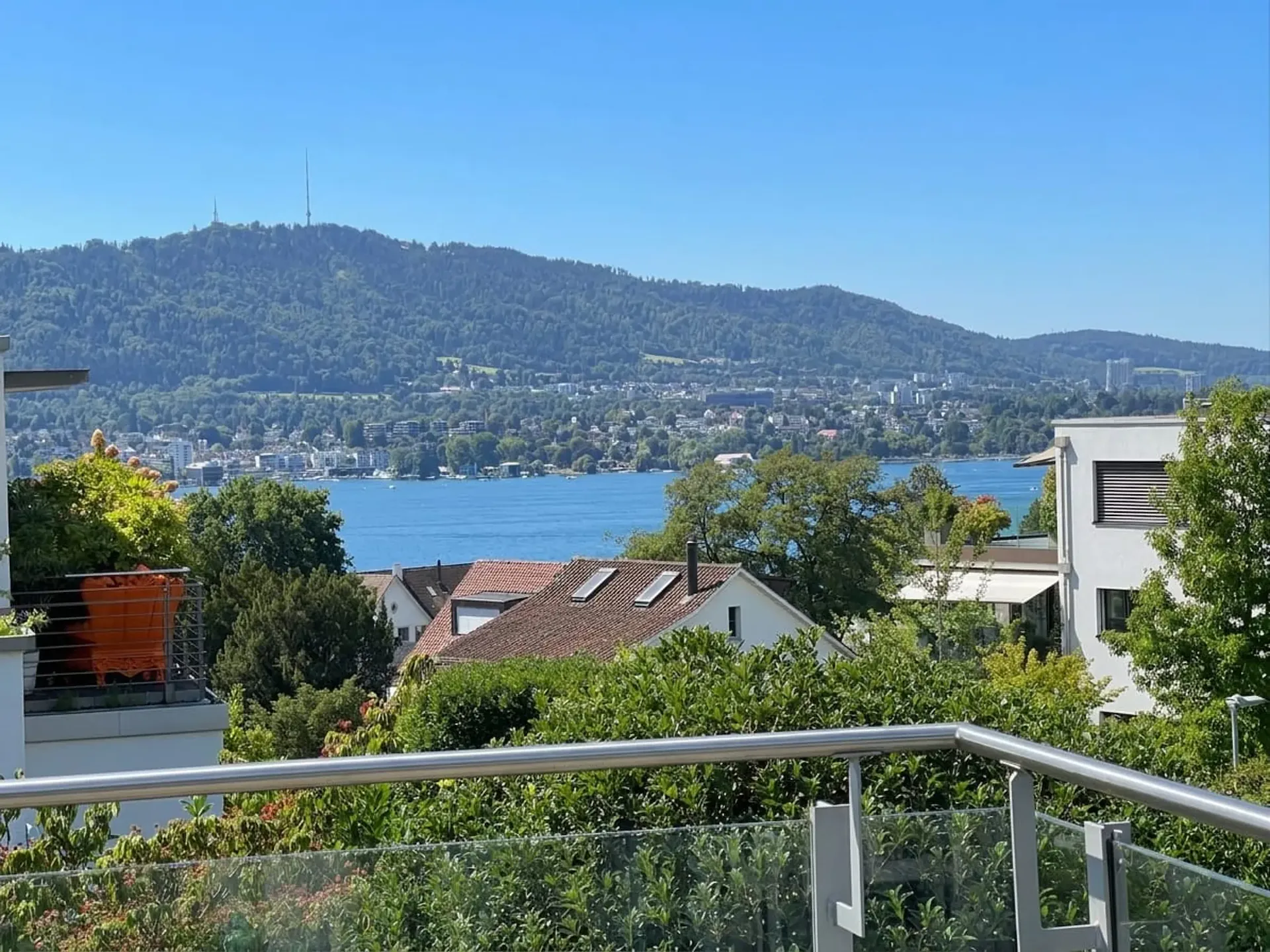 Residenza a Zollikon con vista sul lago