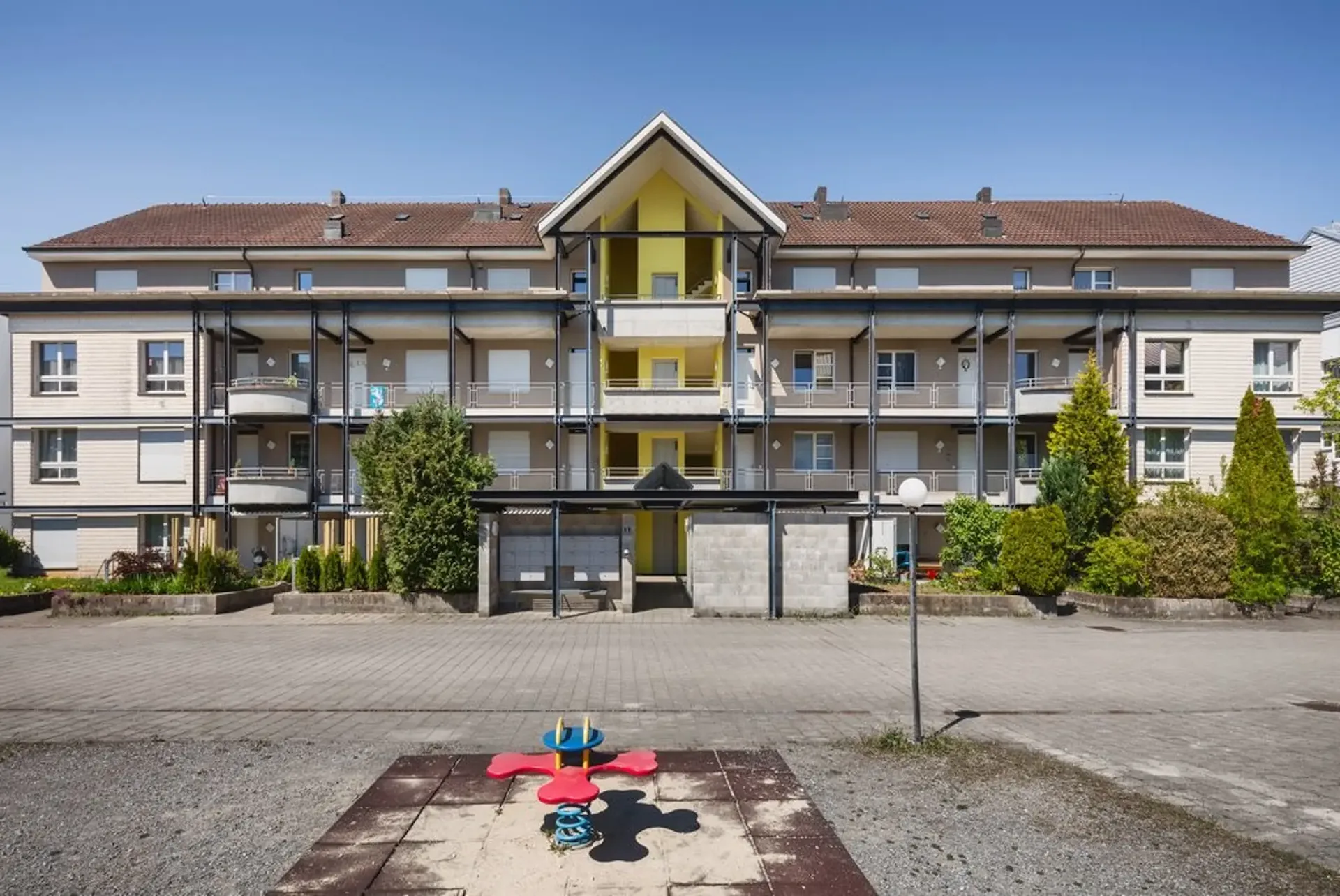 Bastelräume in der nähe vom Bahnhof Schwerzenbach