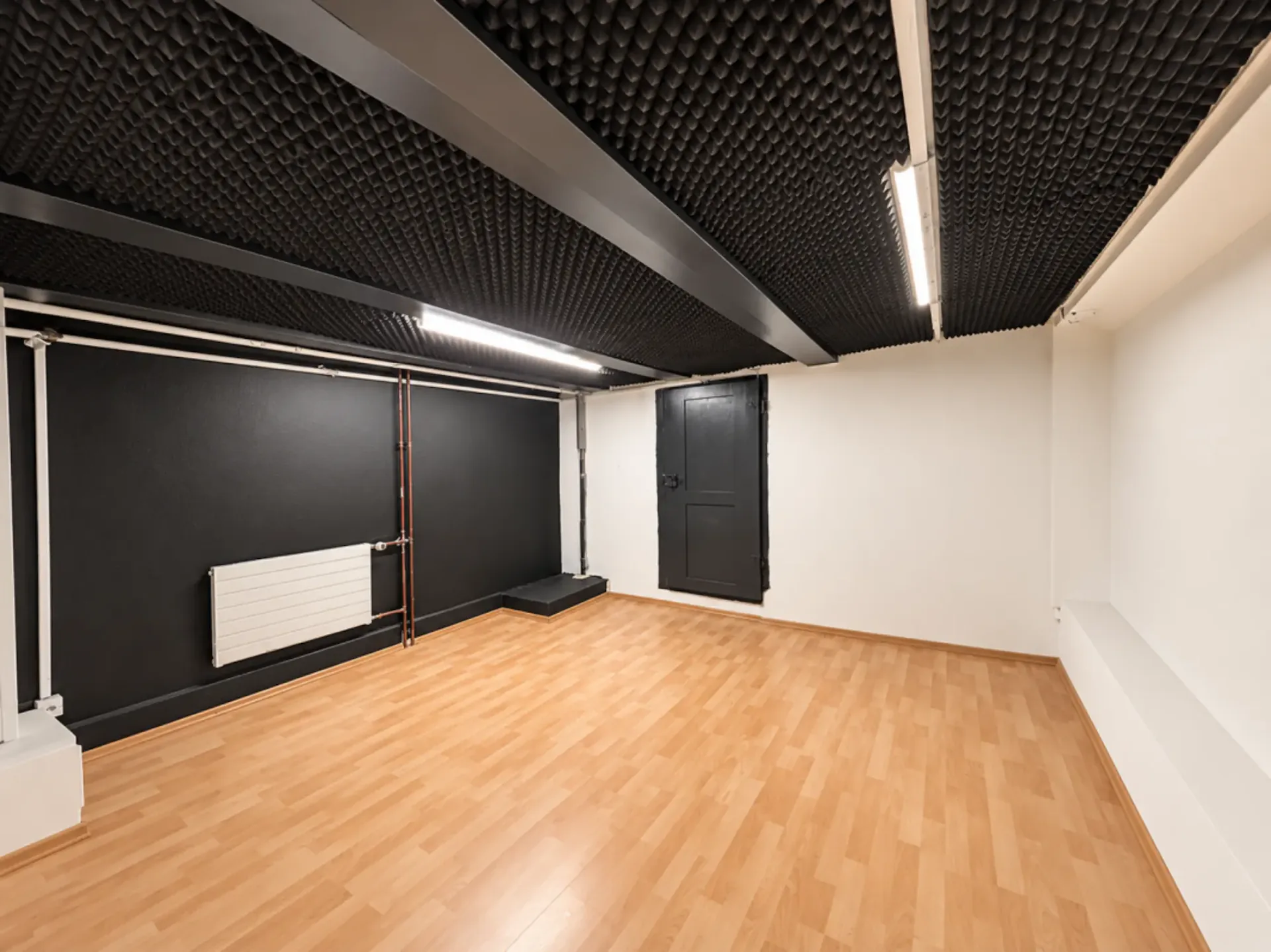 Chill Room - Office - Storage Room - Warehouse for Rent