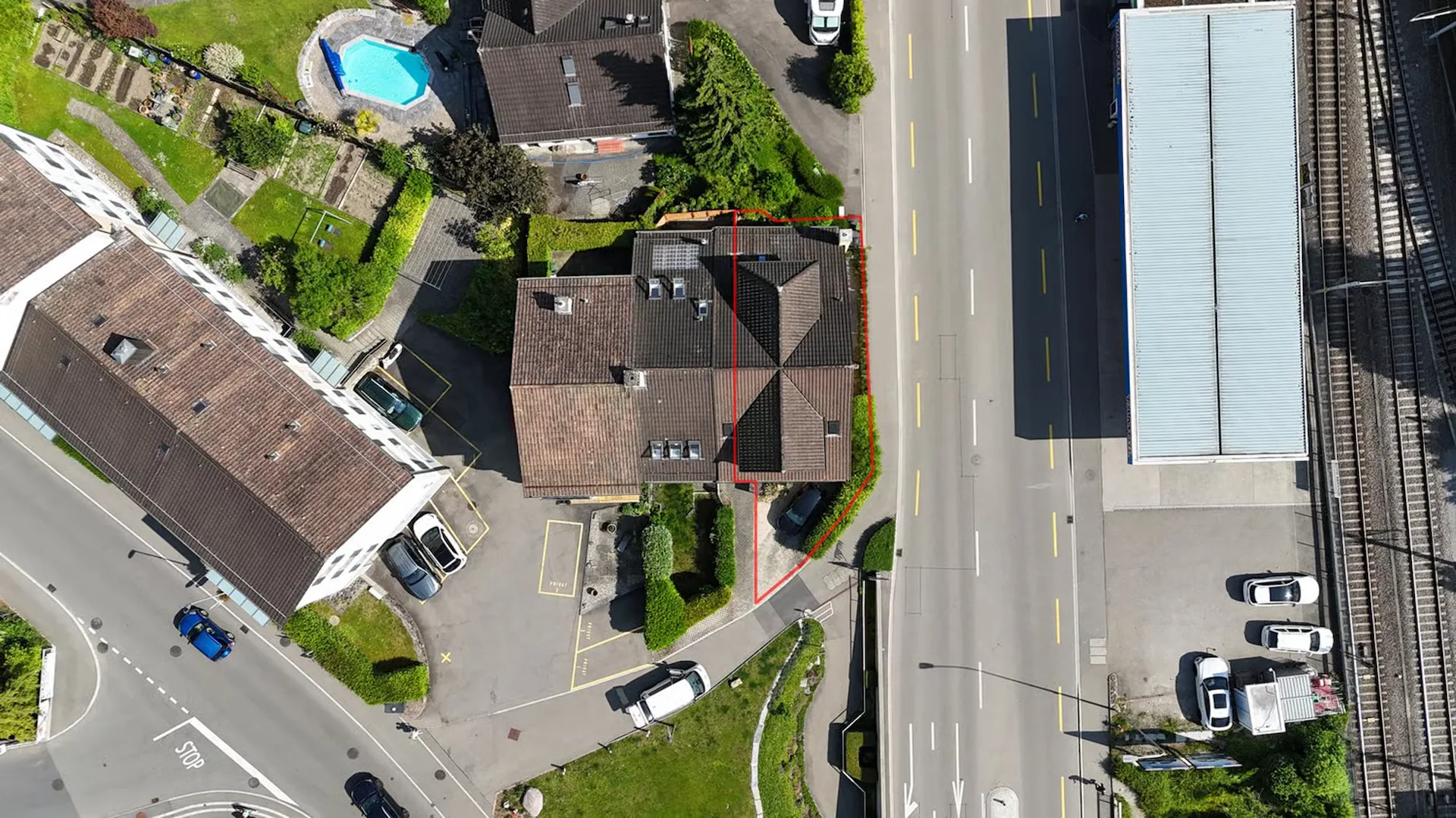 Casa multifamiliare storica con tre unità residenziali a Langnau am Albis