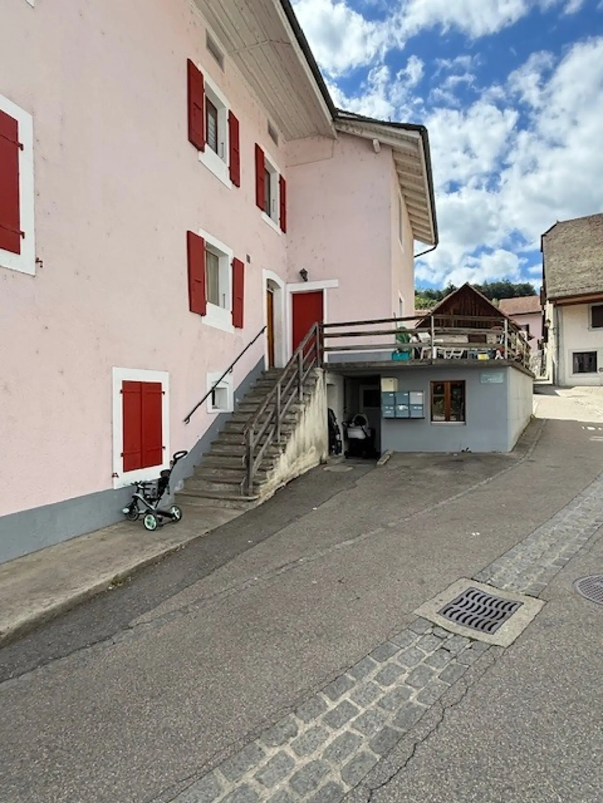 Zu vermieten - Außenparkplatz N6 - Ruelle des Vaux 1 - Lucens