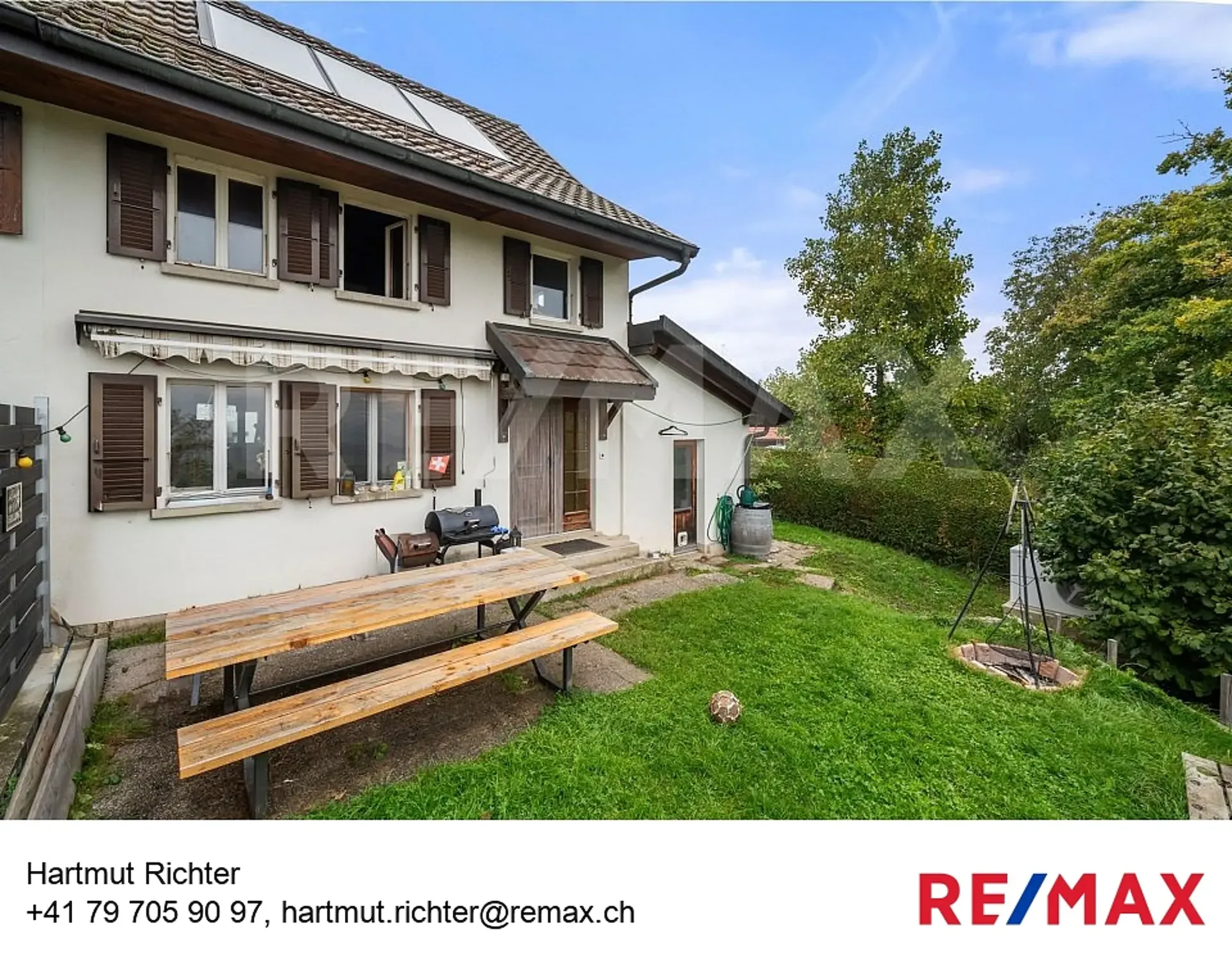 Découvrez cette charmante maison mitoyenne avec vue imprenable sur les Préalpes !