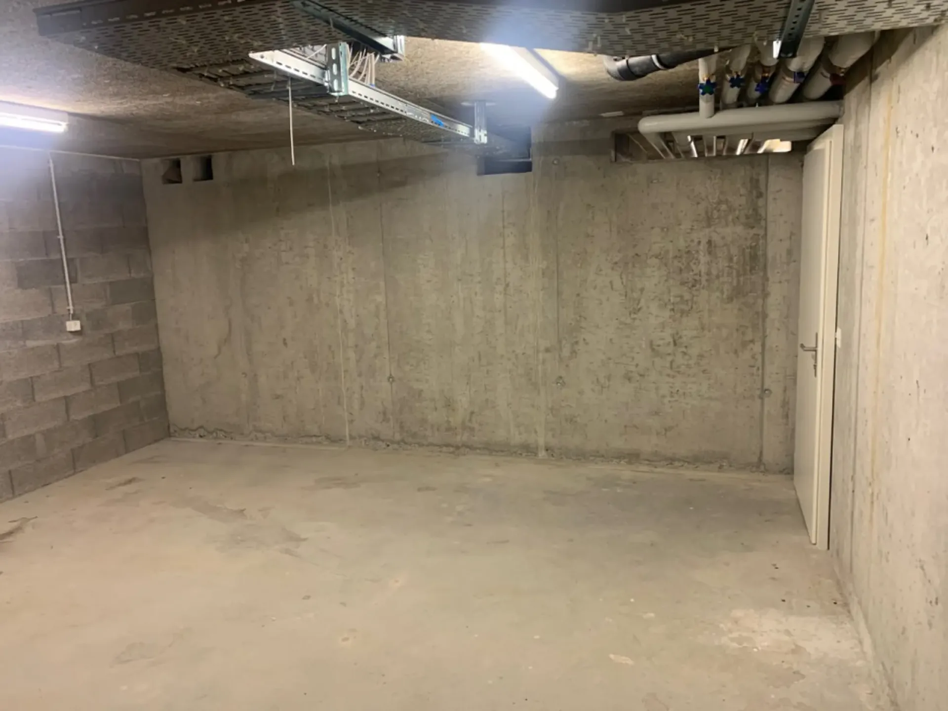 Large storage space of 28m2