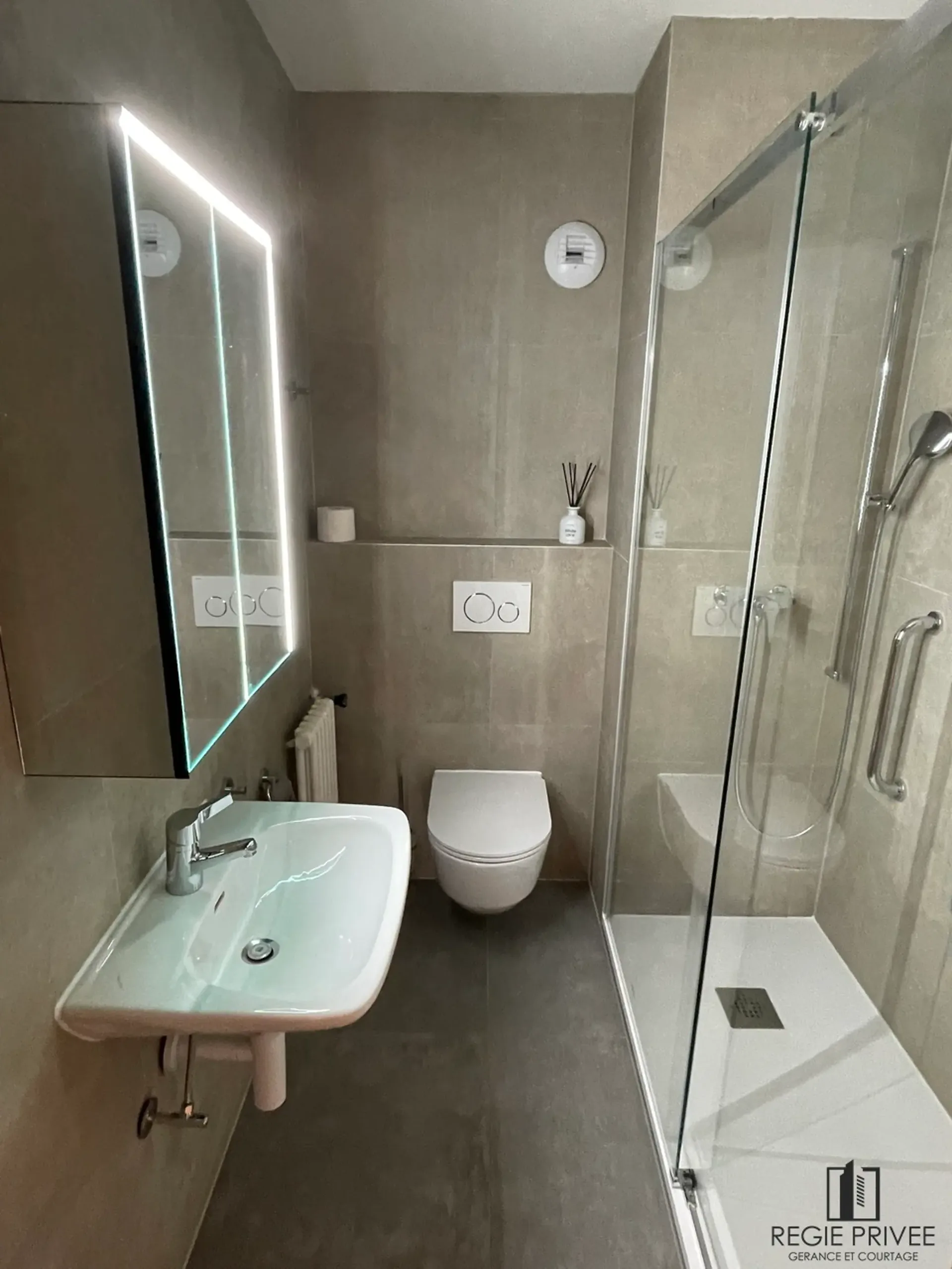 Incantevoli 3.5 locali in un ambiente verde